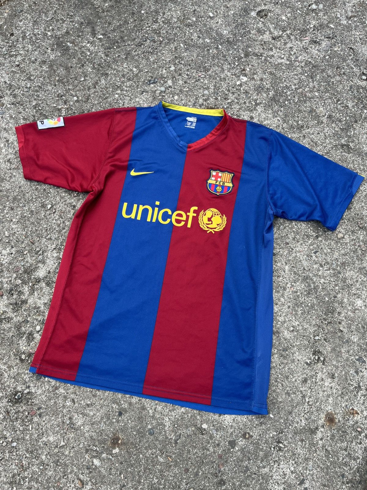 Nike Nike barcelona 06-07 ronaldinho gaucho jersey barca og Size US L / EU 52-54 / 3 - 2 Thumbnail