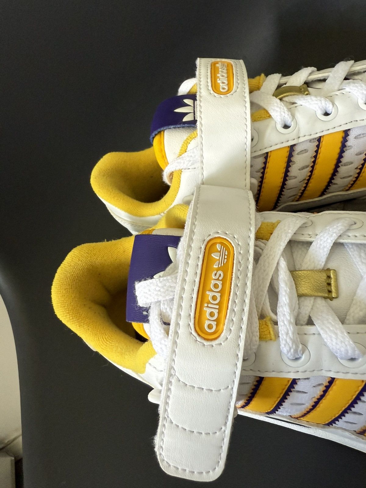 Adidas Adidas forum lakers Size US 8 / EU 41 - 4 Thumbnail