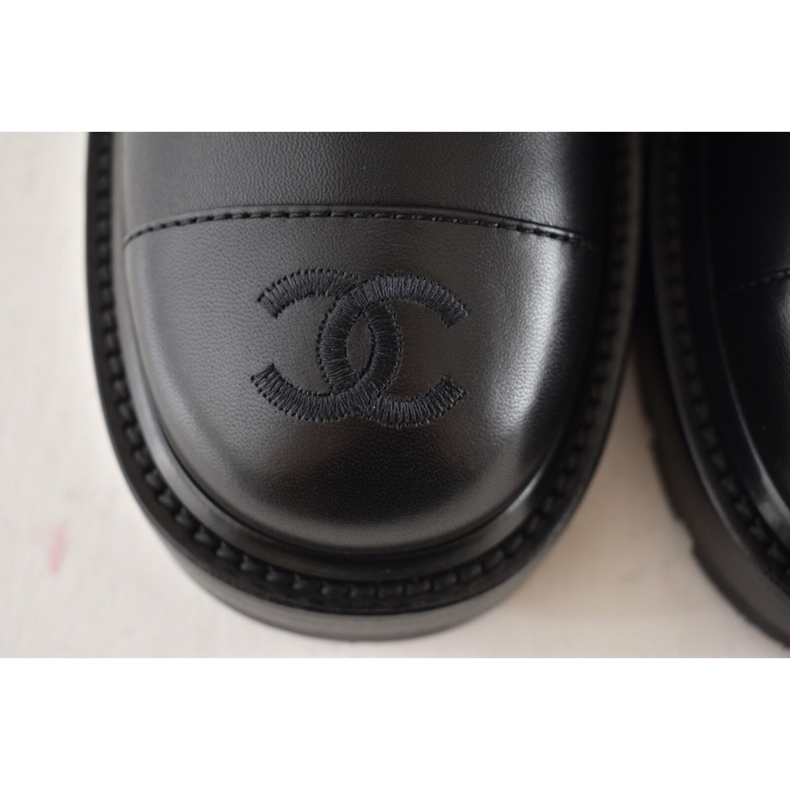 Chanel Chanel 21A Black Quilted Gold CC Chain Combat Lace Up Size US 9.5 / IT 39.5 - 10 Thumbnail
