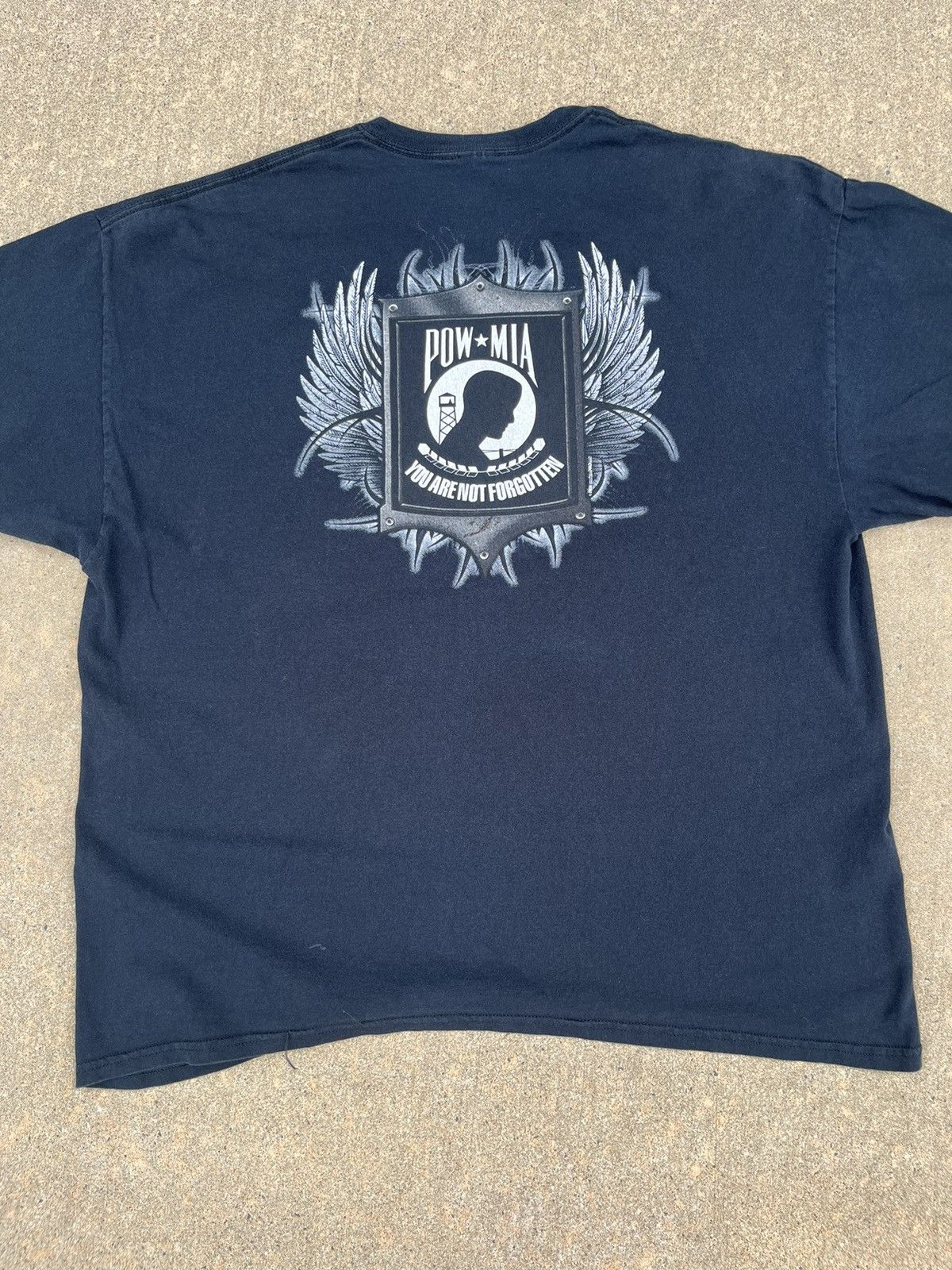 Vintage VINTAGE Y2K POW MIA “YOU ARE NOT FORGOTTEN” T-SHIRT Size US XXL / EU 58 / 5 - 2 Thumbnail