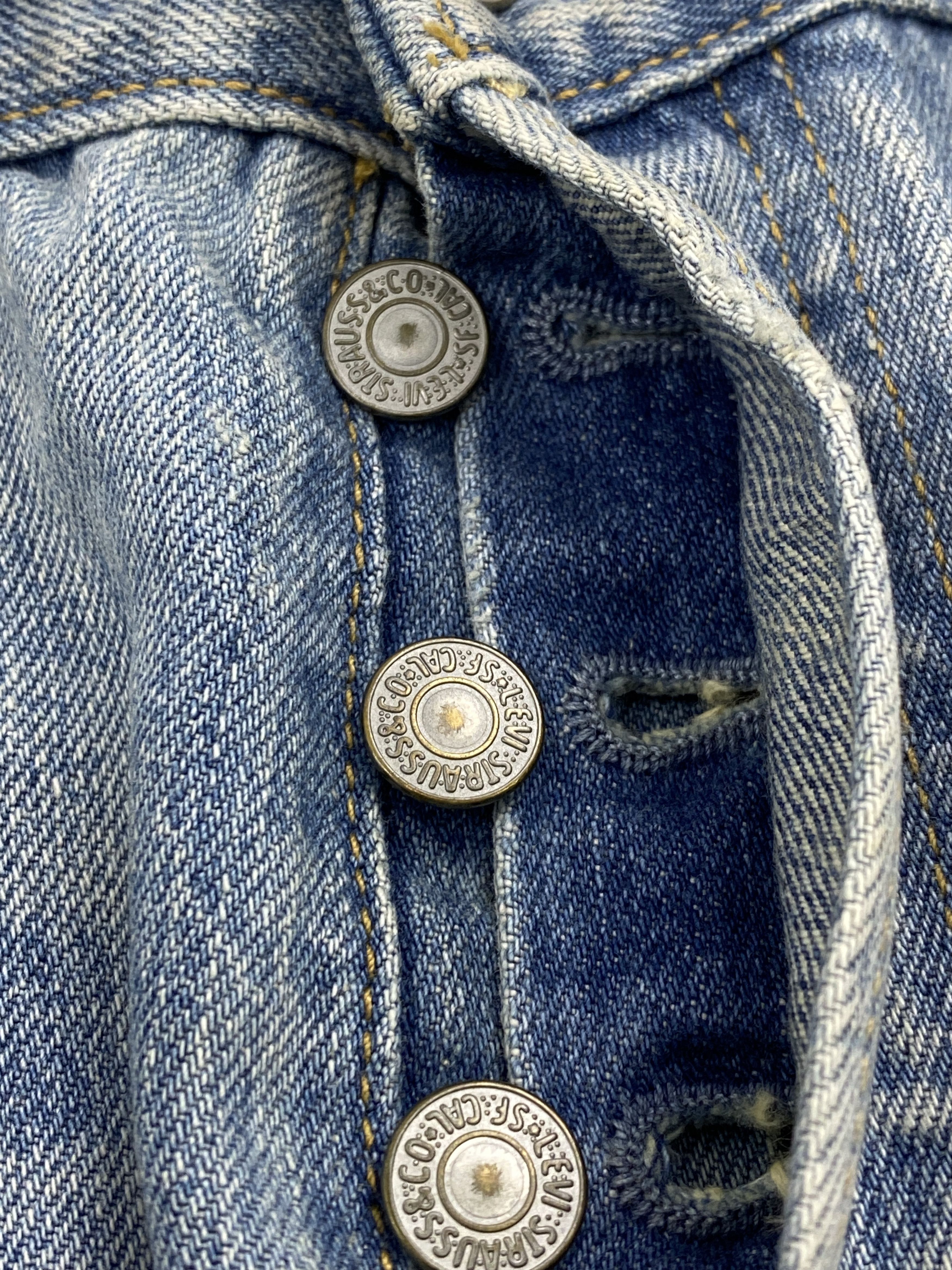 Levi's × Vintage Distressed Vintage Levi's 501 Light Blue Jeans Size US 34 / EU 50 - 13 Thumbnail