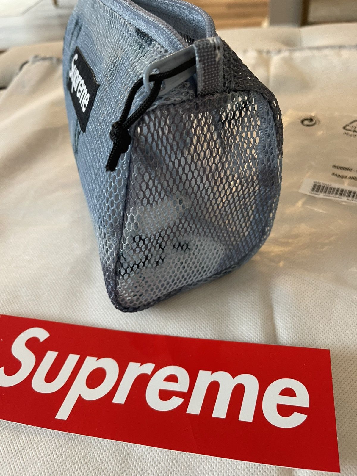 Supreme SUPREME MESH POUCH NWT Size ONE SIZE - 4 Thumbnail