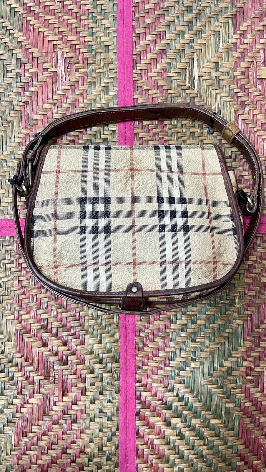 Vintage Burberry Vintage Original Sling Bag Size ONE SIZE - 2 Thumbnail