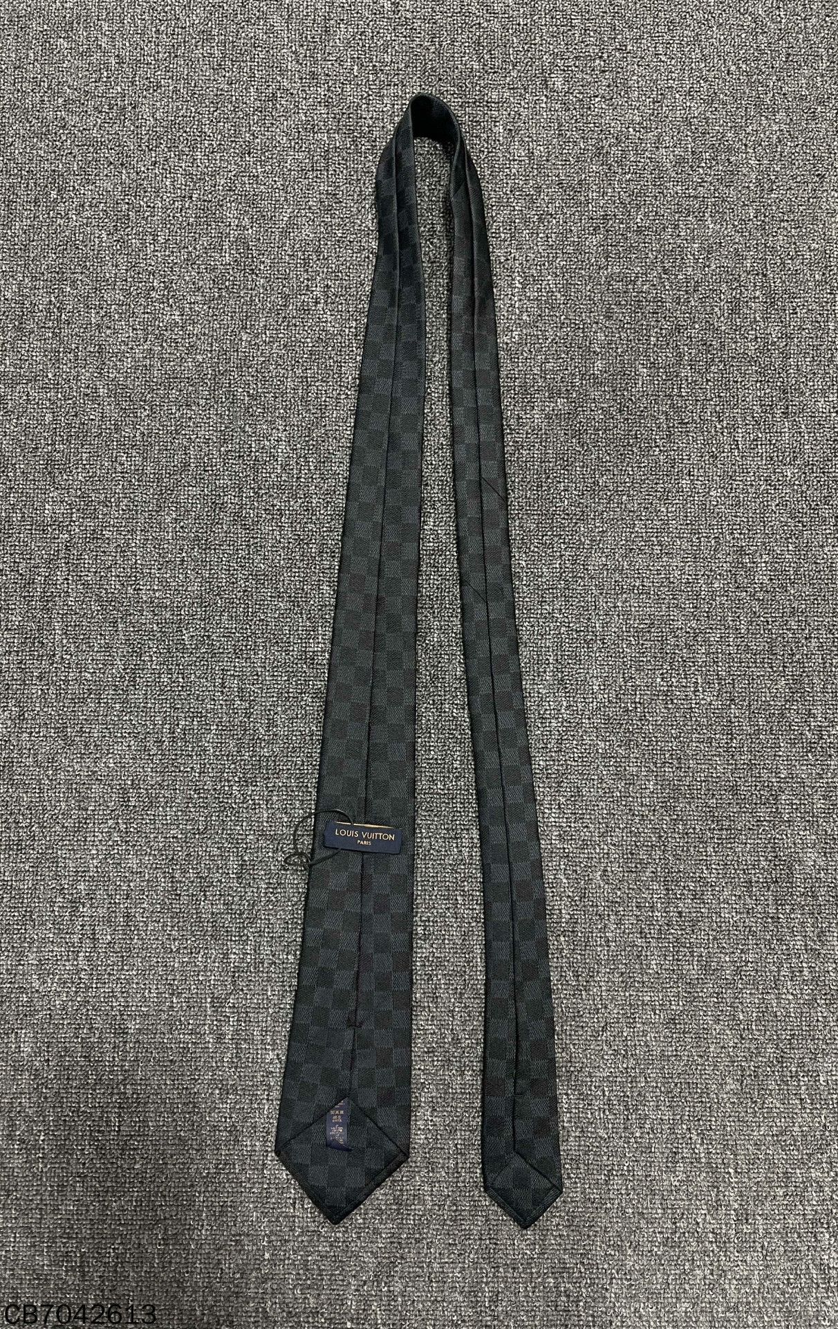 Louis Vuitton Louis Vuitton Retro Black Tie one size Men Size ONE SIZE - 1 Thumbnail