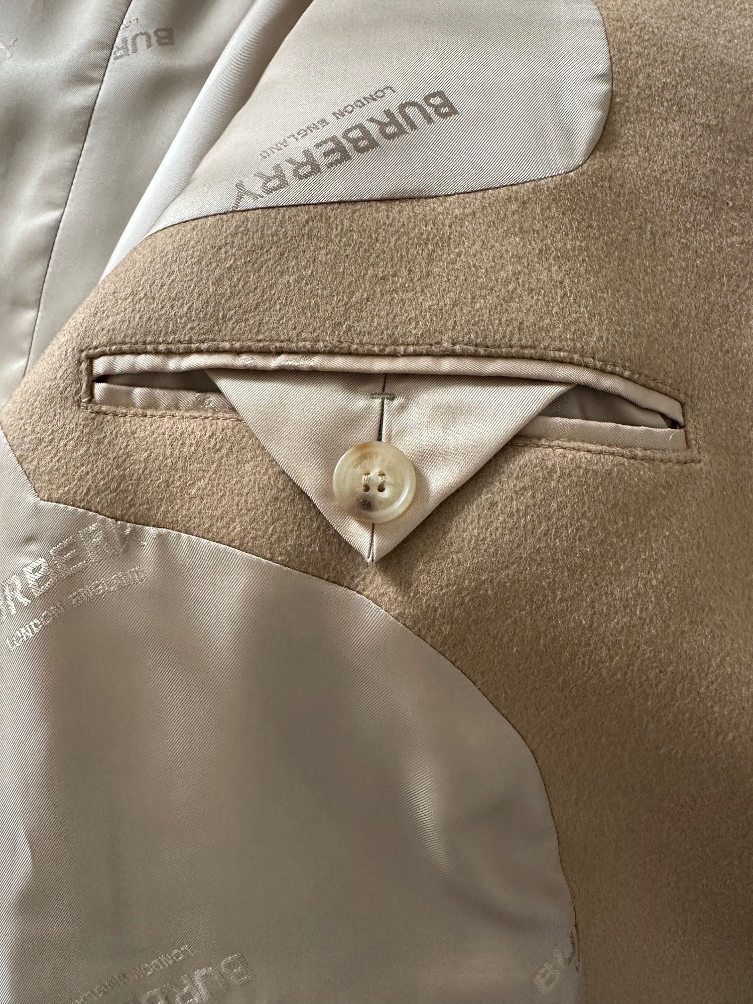 Burberry Wool Cashmere Tailored Coat Size US S / EU 44-46 / 1 - 10 Thumbnail