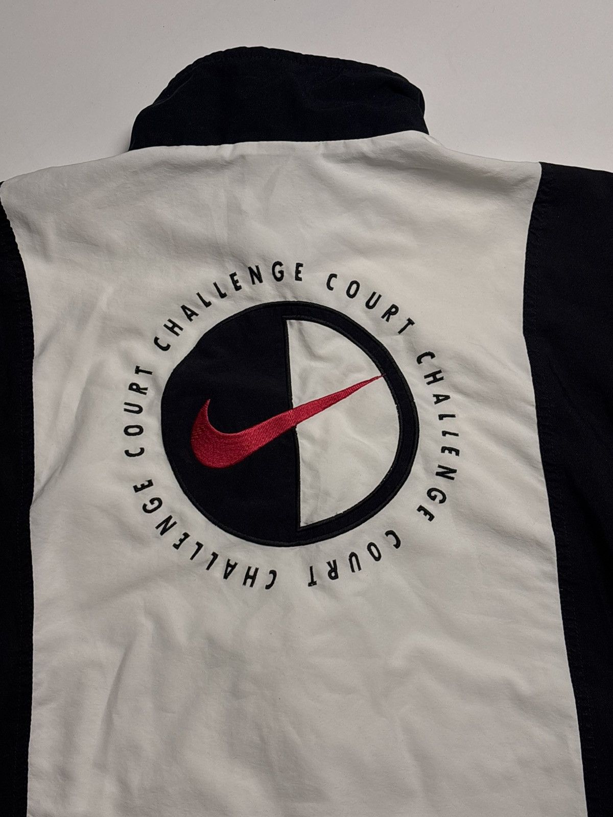 Nike Nike Court Challenge Vintage mega rare track jacket big logo Size US L / EU 52-54 / 3 - 20 Thumbnail