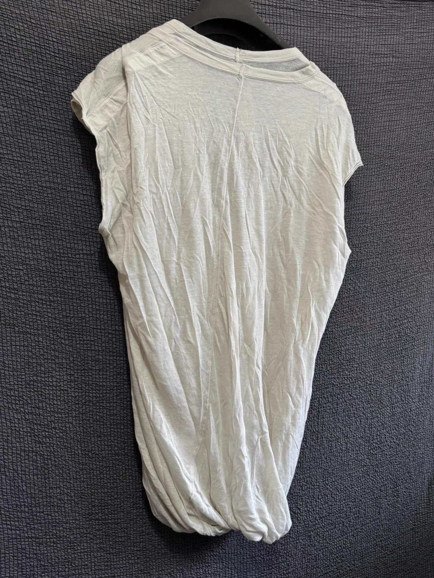 Rick Owens Rick Owens 21FW double-layer V-neck tank top Size US XS / EU 42 / 0 - 6 Thumbnail