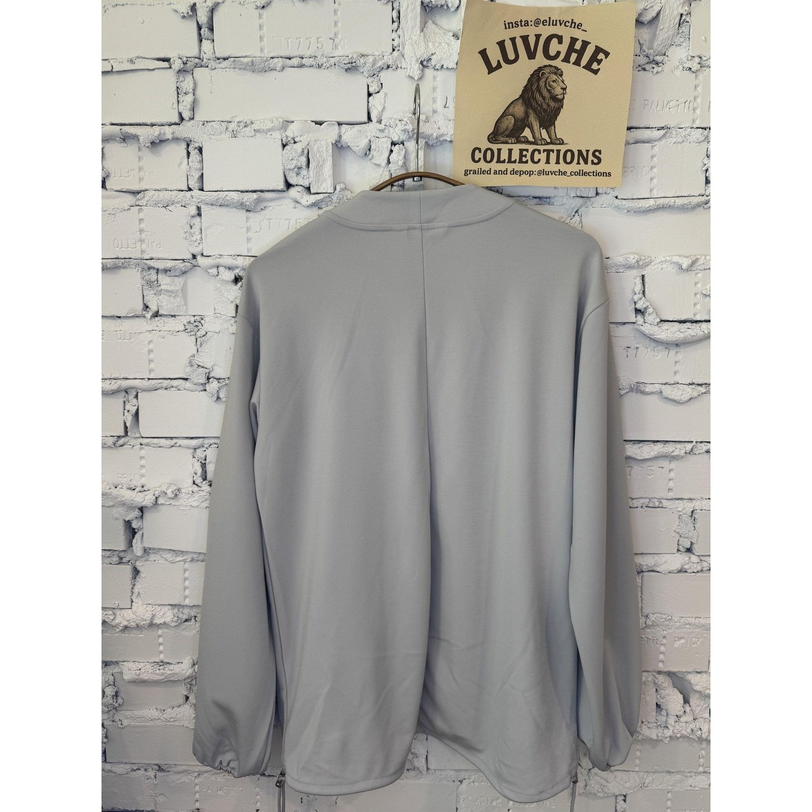 Club Monaco Club Monaco Womens XS Light Gray V Neck Adjustable Top Size XS / US 0-2 / IT 36-38 - 2 Thumbnail