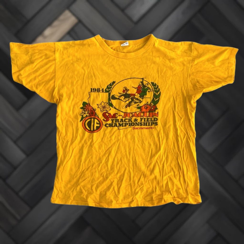 Champion VINTAGE Champion Sacramento T-Shirt XL School Sports 1984 CA 80s California Track & Field Championships Shirt Mens Yellow Size US XL / EU 56 / 4 - 1 Thumbnail