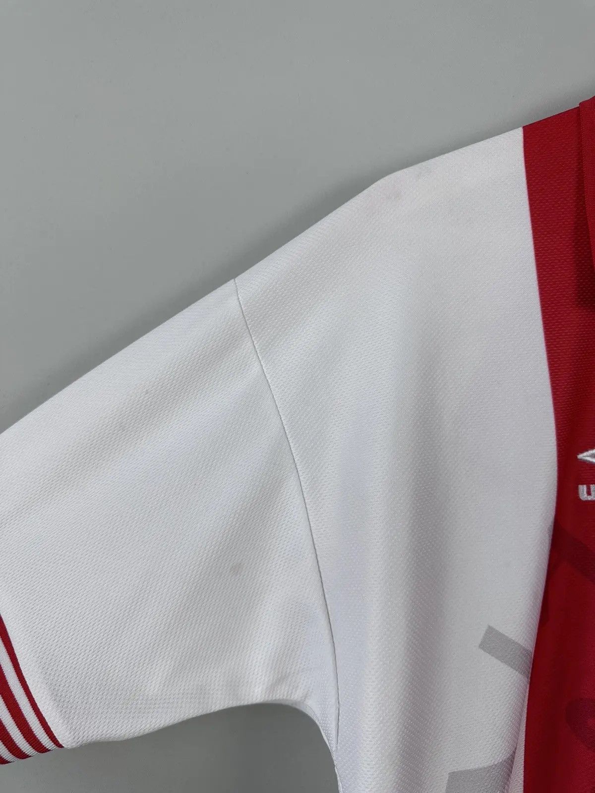 Umbro Vintage Y2k Ajax Soccer Jersey Bergkamp Rare Size US S / EU 44-46 / 1 - 10 Thumbnail