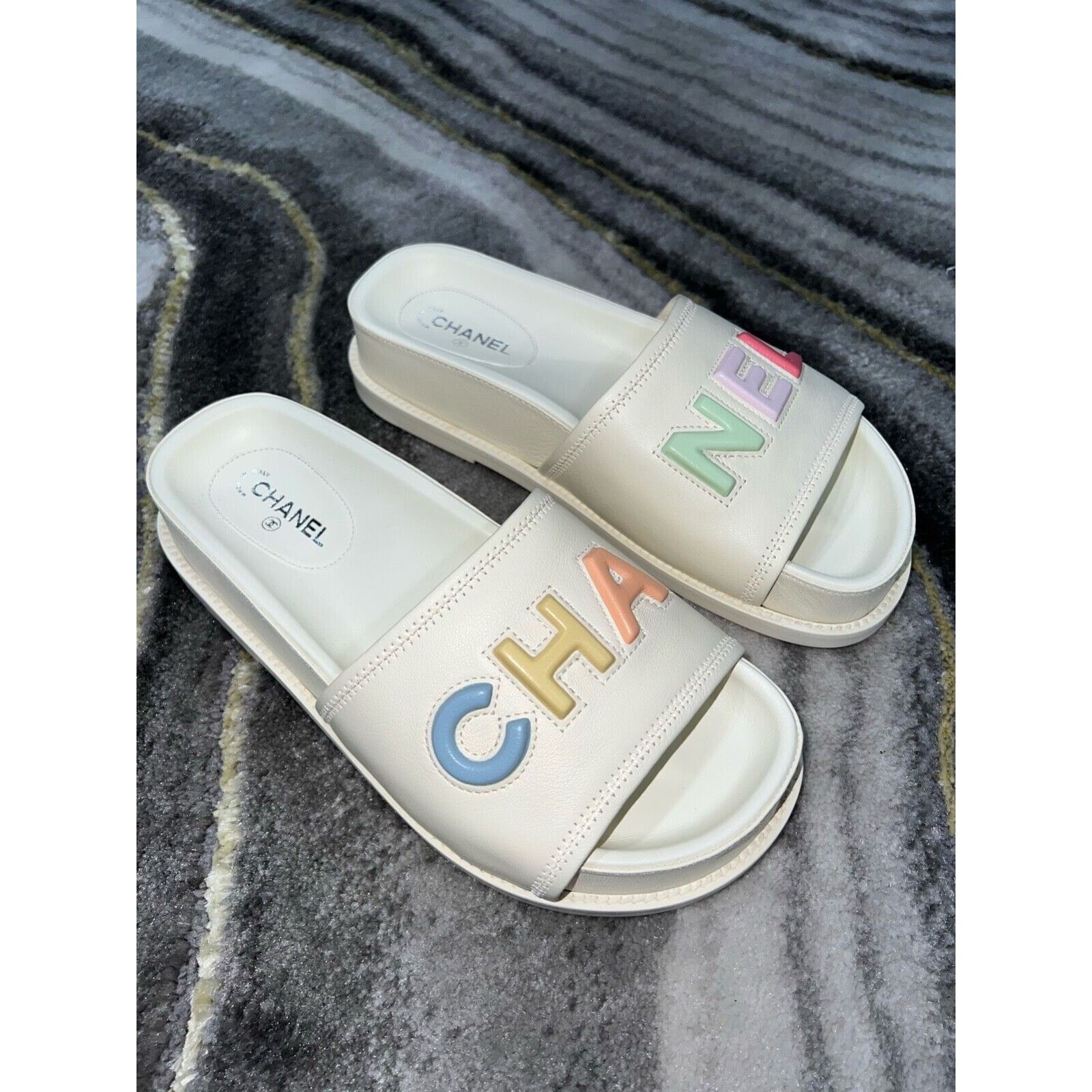 Chanel Chanel 22S Ivory Lambskin Multicolor CHA NEL Letter Logo Size US 11.5 / IT 41.5 - 3 Thumbnail
