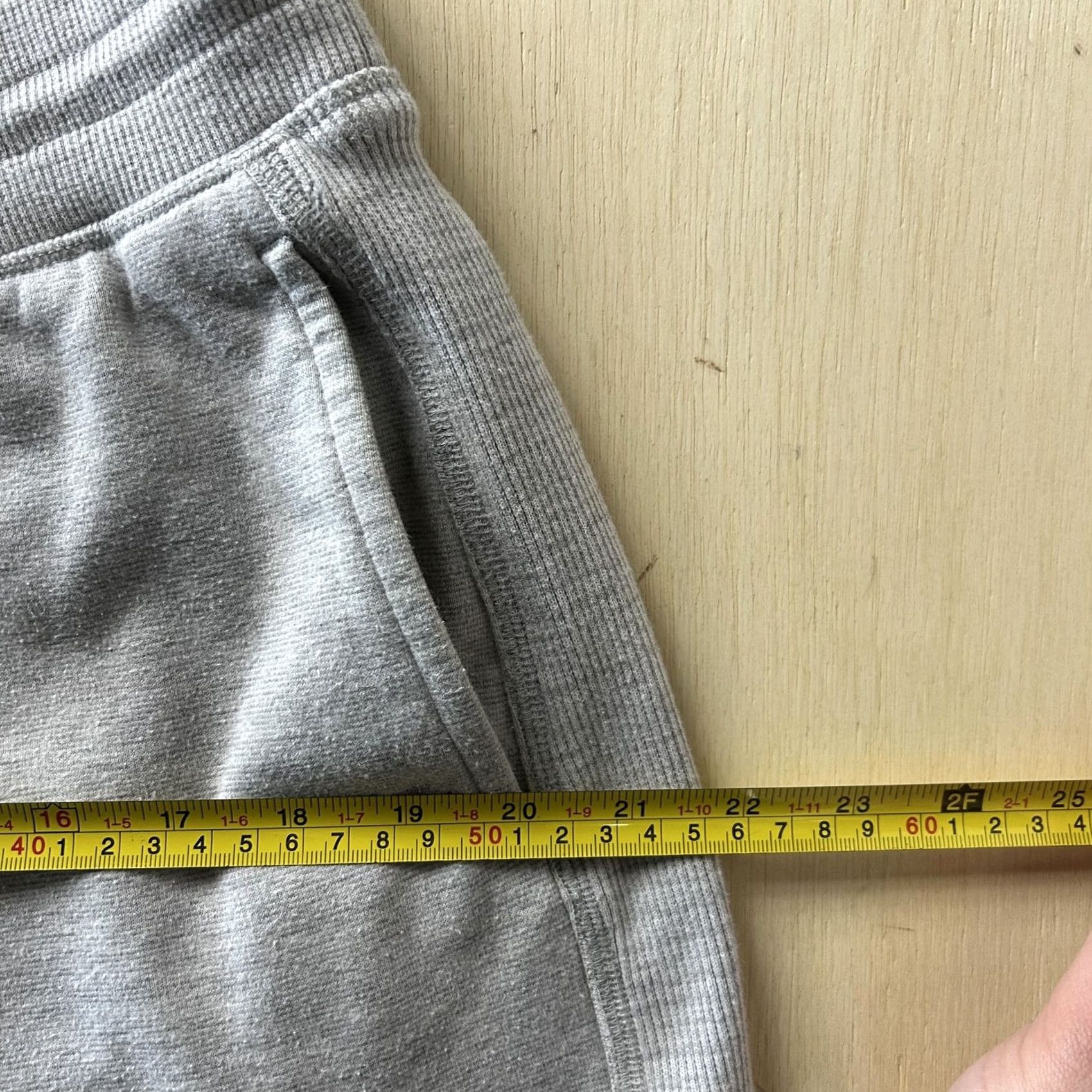 Mountain Hardwear Mountain Hardwear Shorts Mens L Gray French Terry Athletic Lounge 6 Inseam Drawstring Pockets Regular Fit Summer Size US 33 - 7 Thumbnail