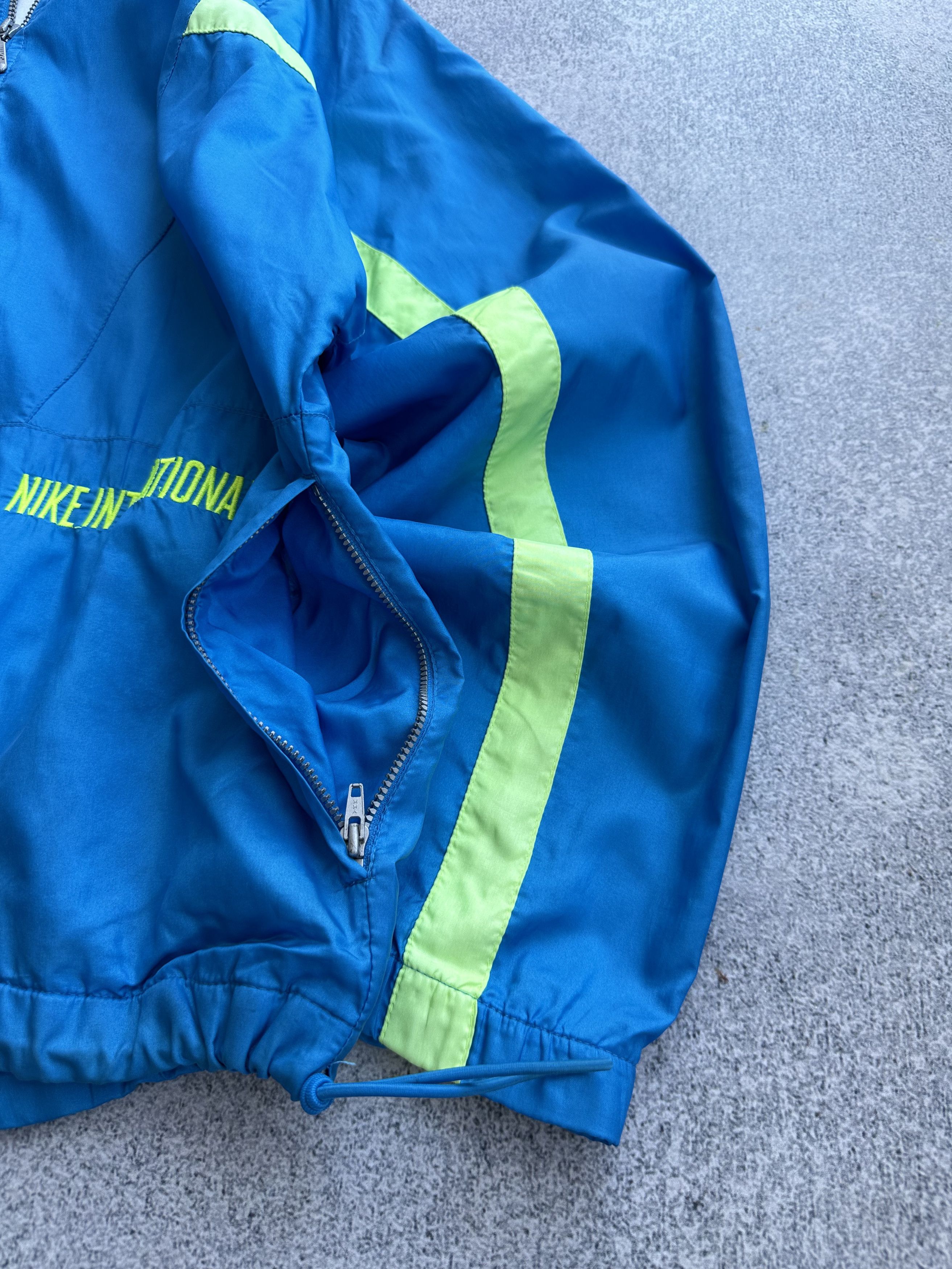 Nike × Vintage Nike International Vintage Nylon Blue Track Jacket Rare 90s Size US M / EU 48-50 / 2 - 9 Thumbnail