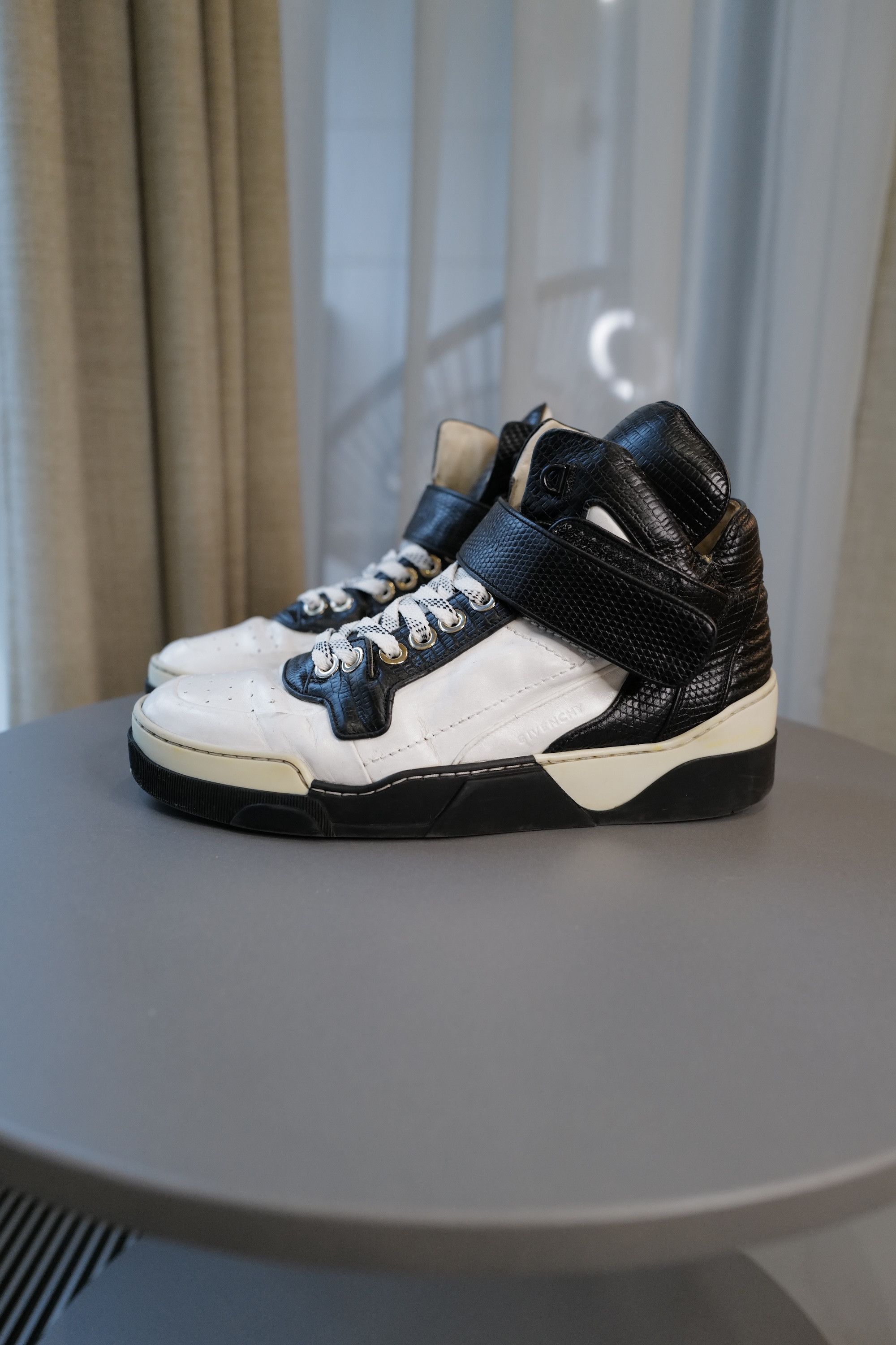 Givenchy Givenchy Hi Top Leather Sneakers Size US 8 / EU 41 - 6 Thumbnail