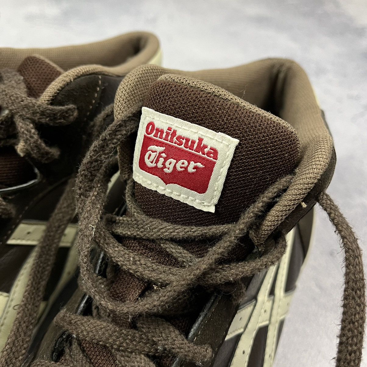 Asics Vintage Asics Onitsuka Tiger brown y2k sneakers Size US 10 / EU 43 - 7 Thumbnail