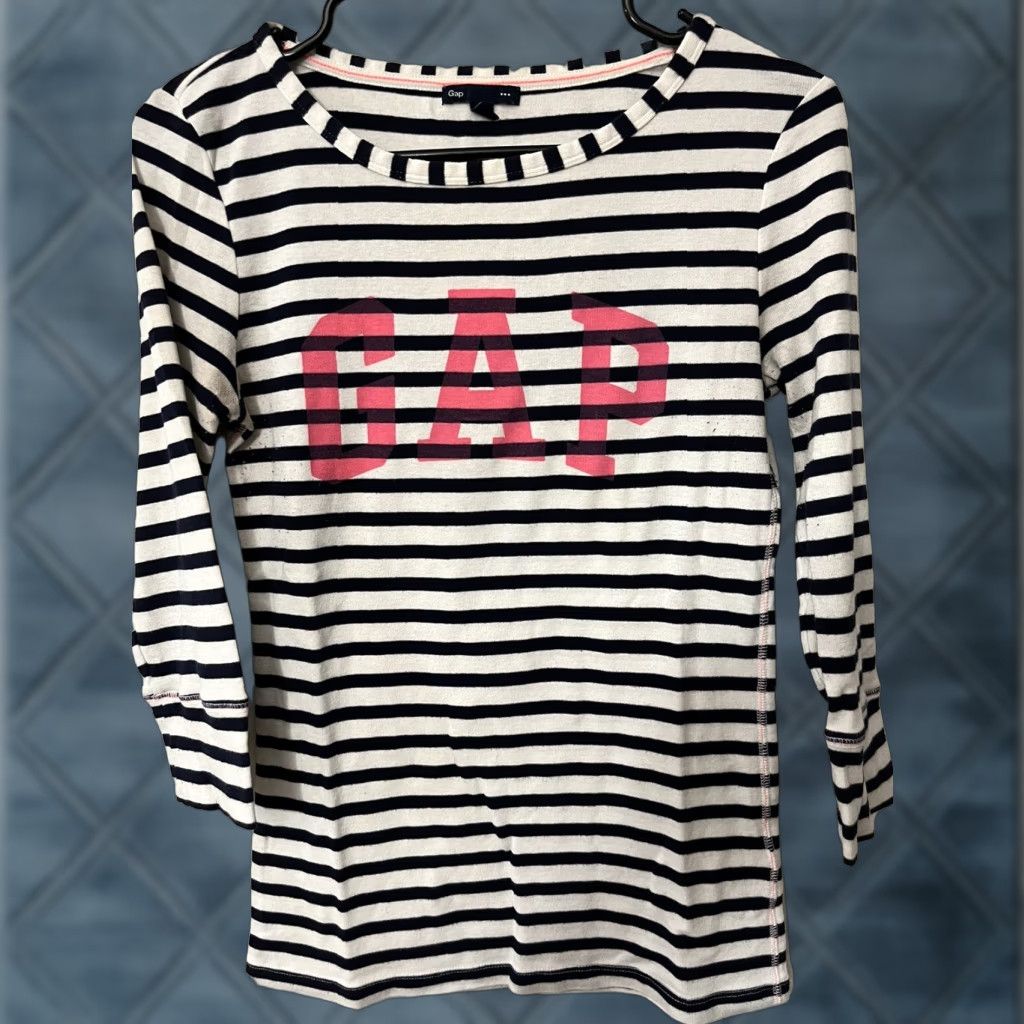 Gap Gap T-Shirt Striped Navy White 3/4 Sleeve M Women Logo Space Color White Stripes Navy Size M Basic Size M / US 6-8 / IT 42-44 - 1 Thumbnail