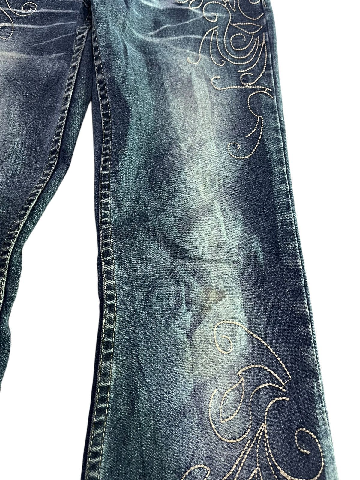If Six Was Nine 🇯🇵 FLARE Y2K JAPANESE BRAND GAZOZ EMBROIDERED JEANS Size 27" / US 4 / IT 40 - 4 Thumbnail