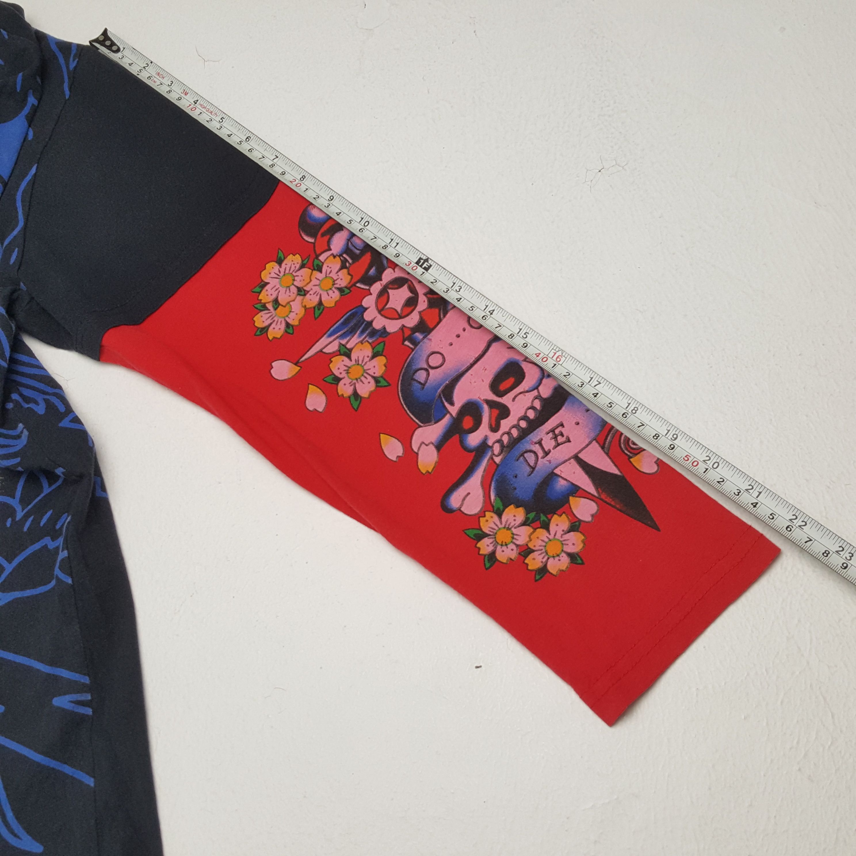 Christian Audigier × Ed Hardy × Vintage Vintage ED HARDY by CHRISTIAN AUDIGIER Italian Designer Tees Size US L / EU 52-54 / 3 - 6 Thumbnail