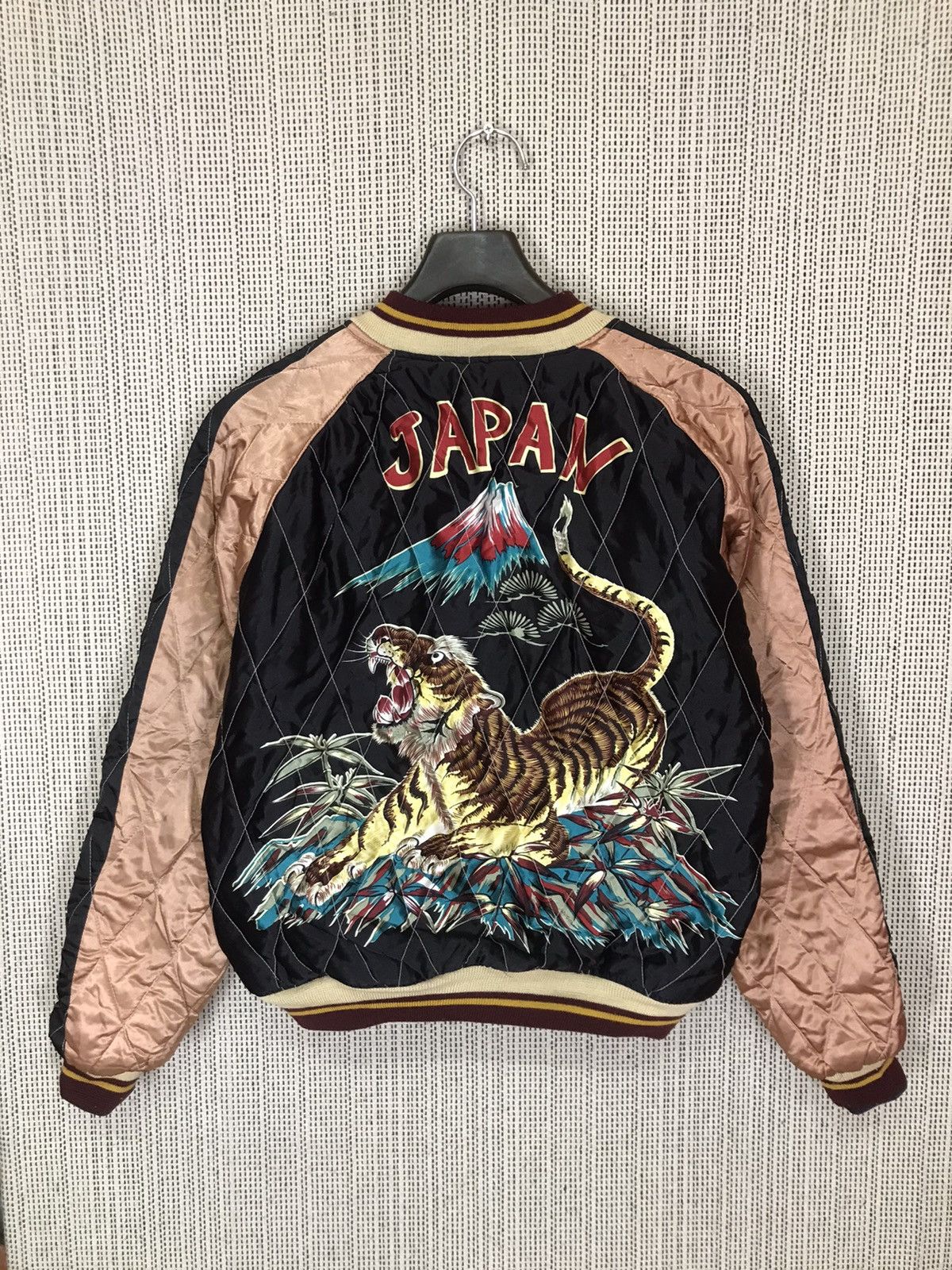 Edition Japan × Toyo Enterprises 🔥TOYO ENTERPRISE🔥 VTG 60-70s SUKAJAN REVERSIBLE EMBROIDERY Size US M / EU 48-50 / 2 - 3 Thumbnail