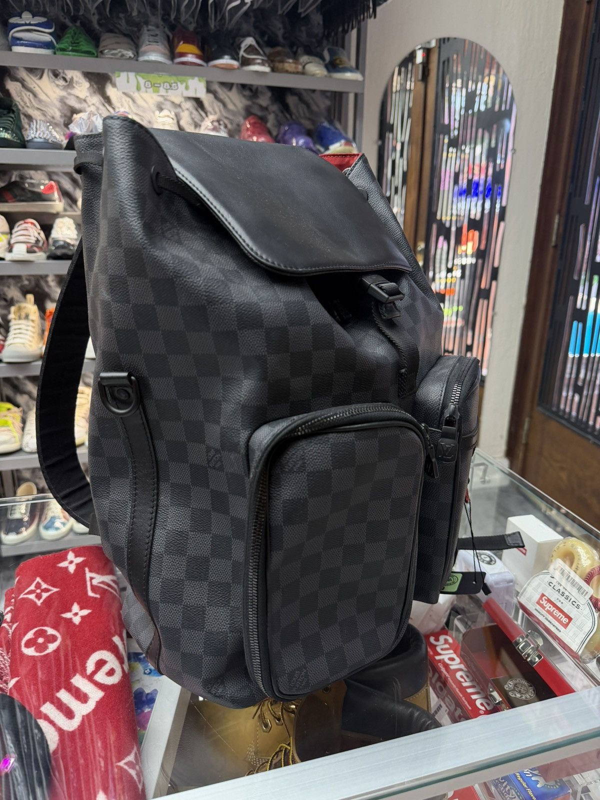 Louis Vuitton Louis Vuitton Damier Utility Backpack Size ONE SIZE - 2 Thumbnail
