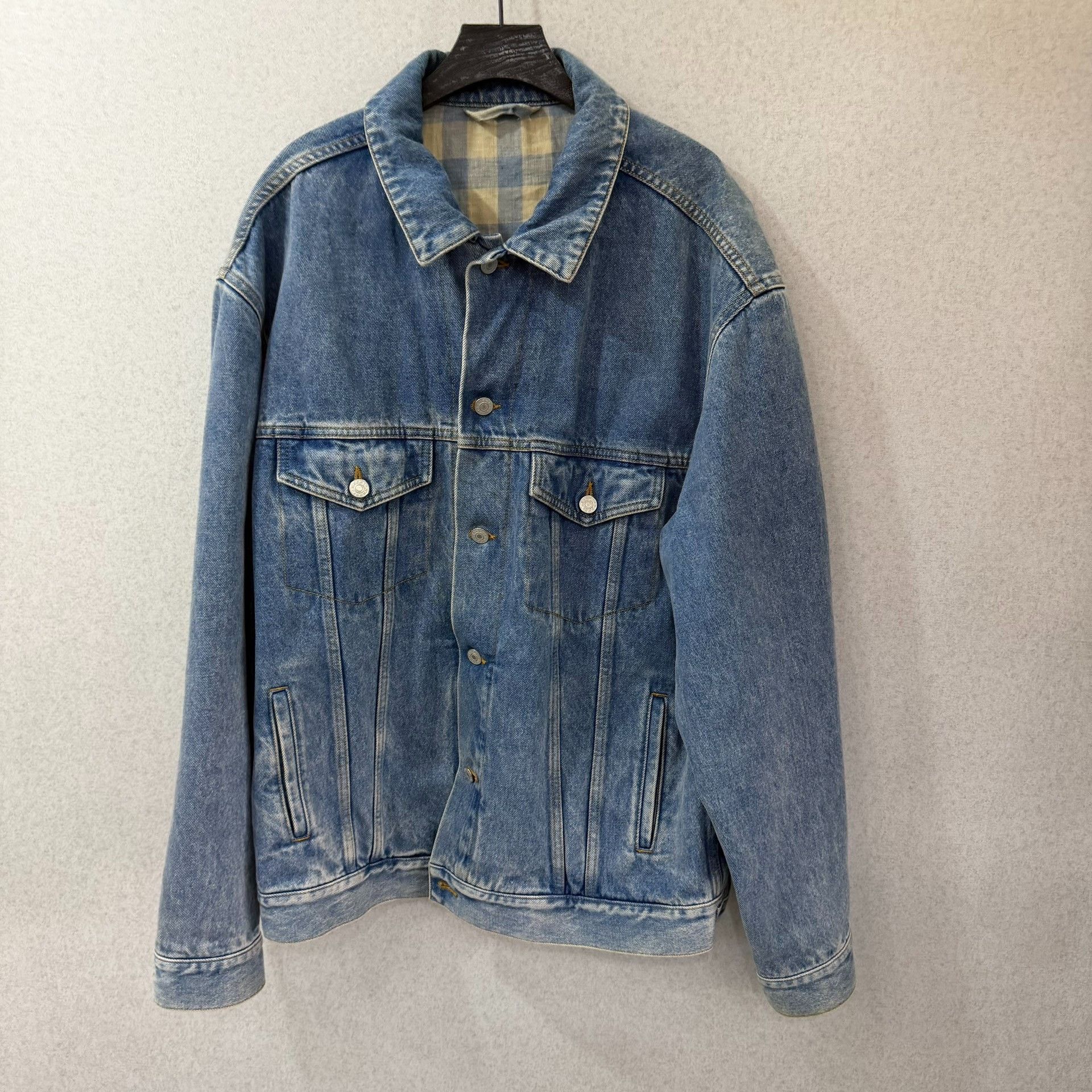 Gucci Gucci Denim Embroidered Blue Jacket XS Women Size XS / US 0-2 / IT 36-38 - 1 Thumbnail