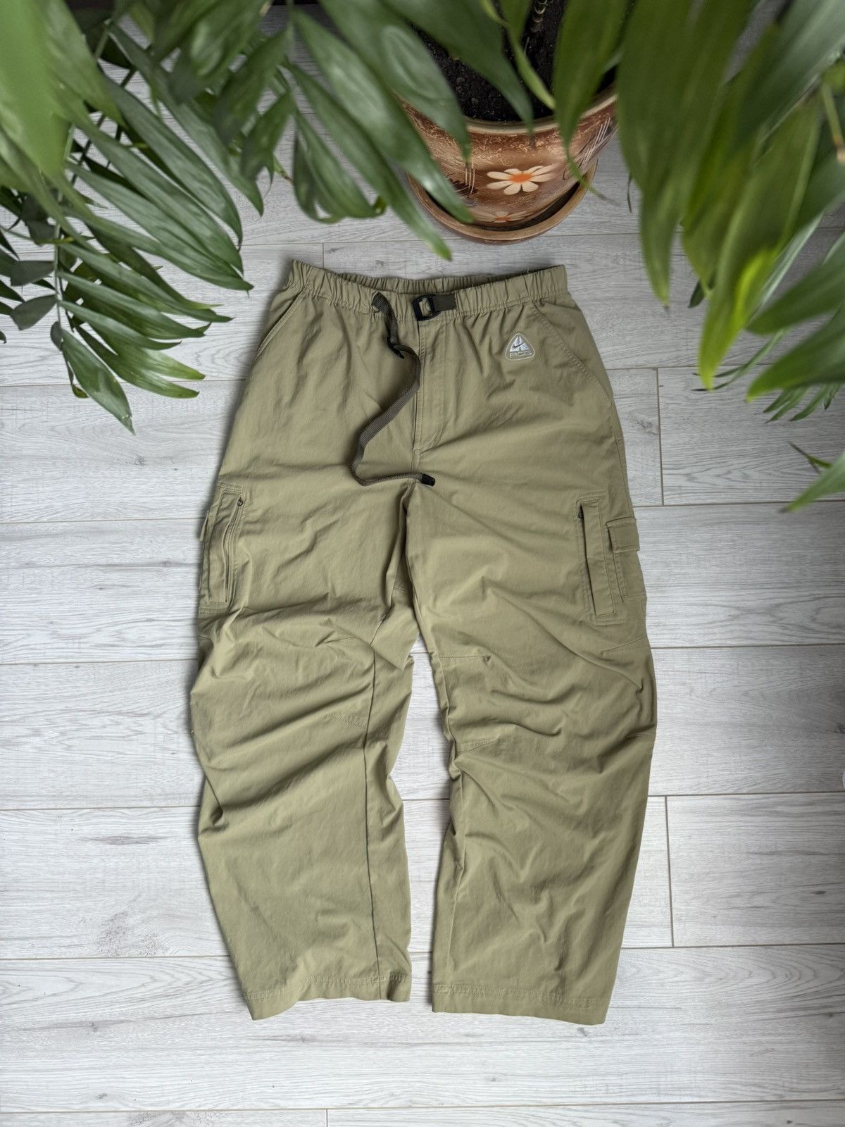 Nike ACG Nike ACG Smith Summit Cargo track Pants Olive Size M Size US 32 / EU 48 - 1 Thumbnail