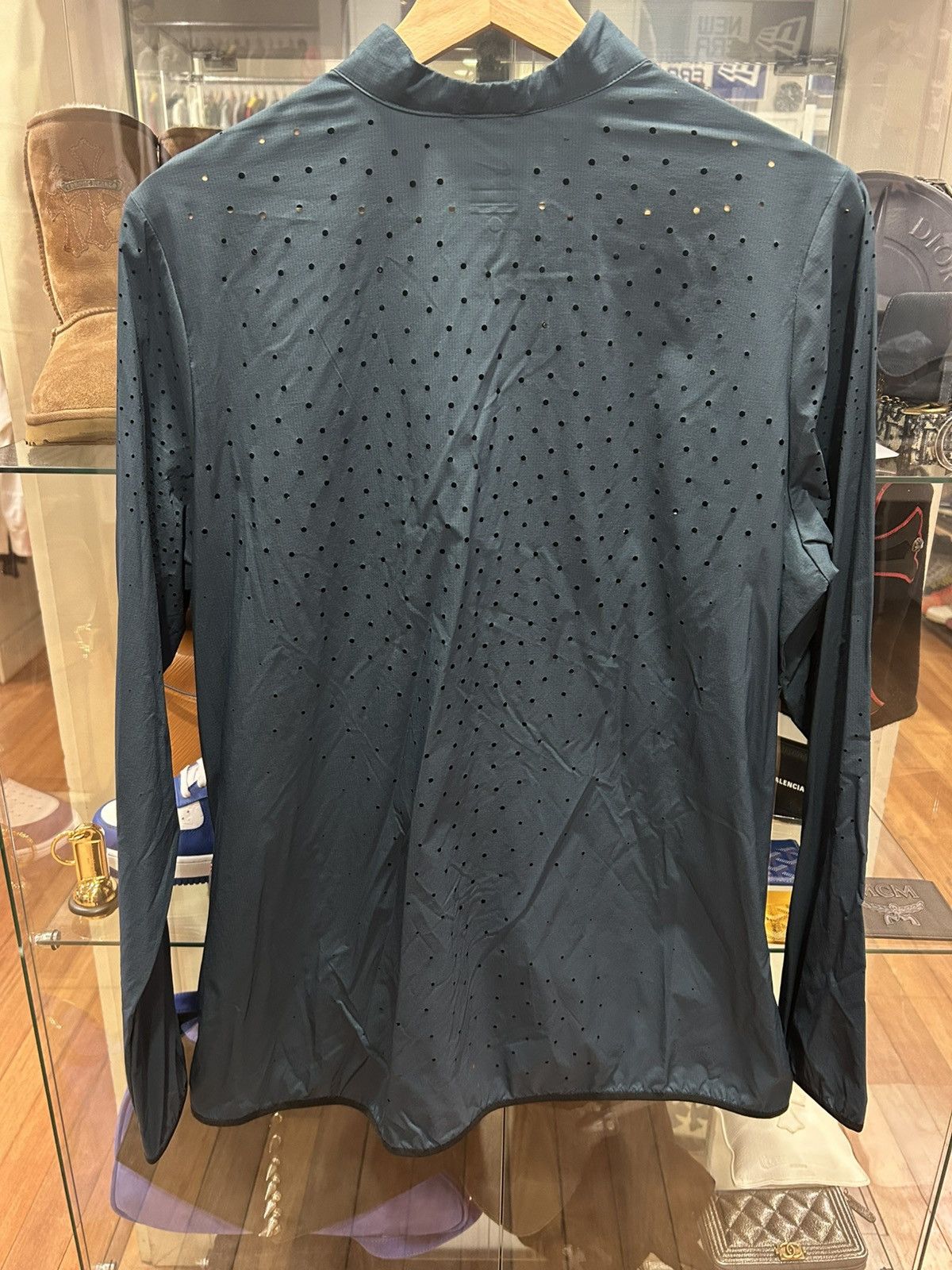 Gyakusou × Nike × Undercover Nike Undercover Gyakusou Perforated Jacket Size US XL / EU 56 / 4 - 2 Thumbnail