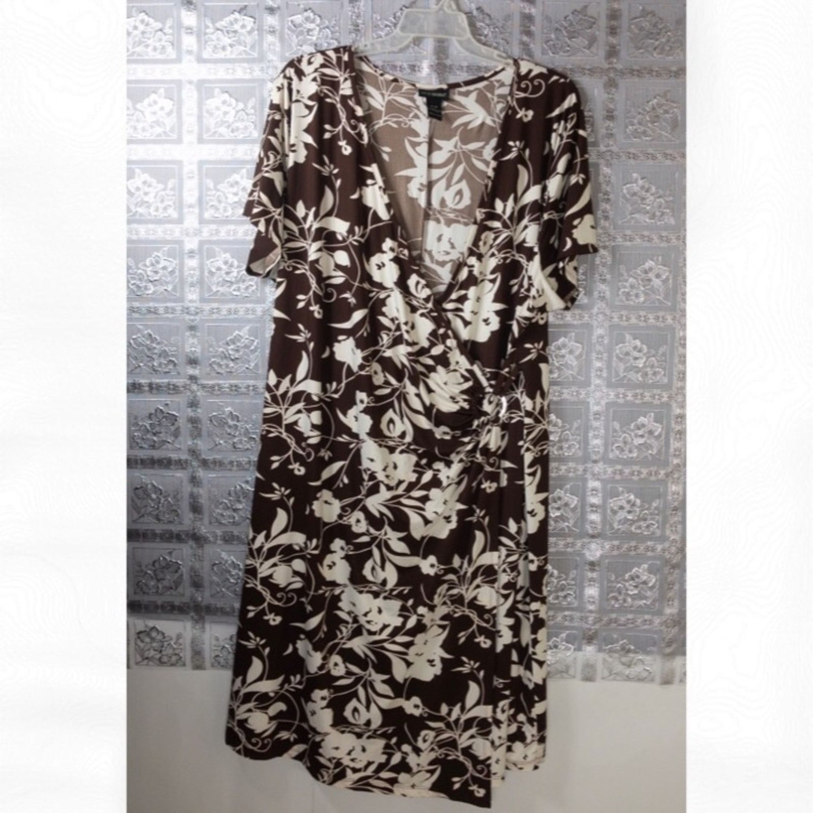 Other Lane Bryant Floral Faux Wrap Buckle Dress Size 4XL / US 24-26 - 2 Thumbnail