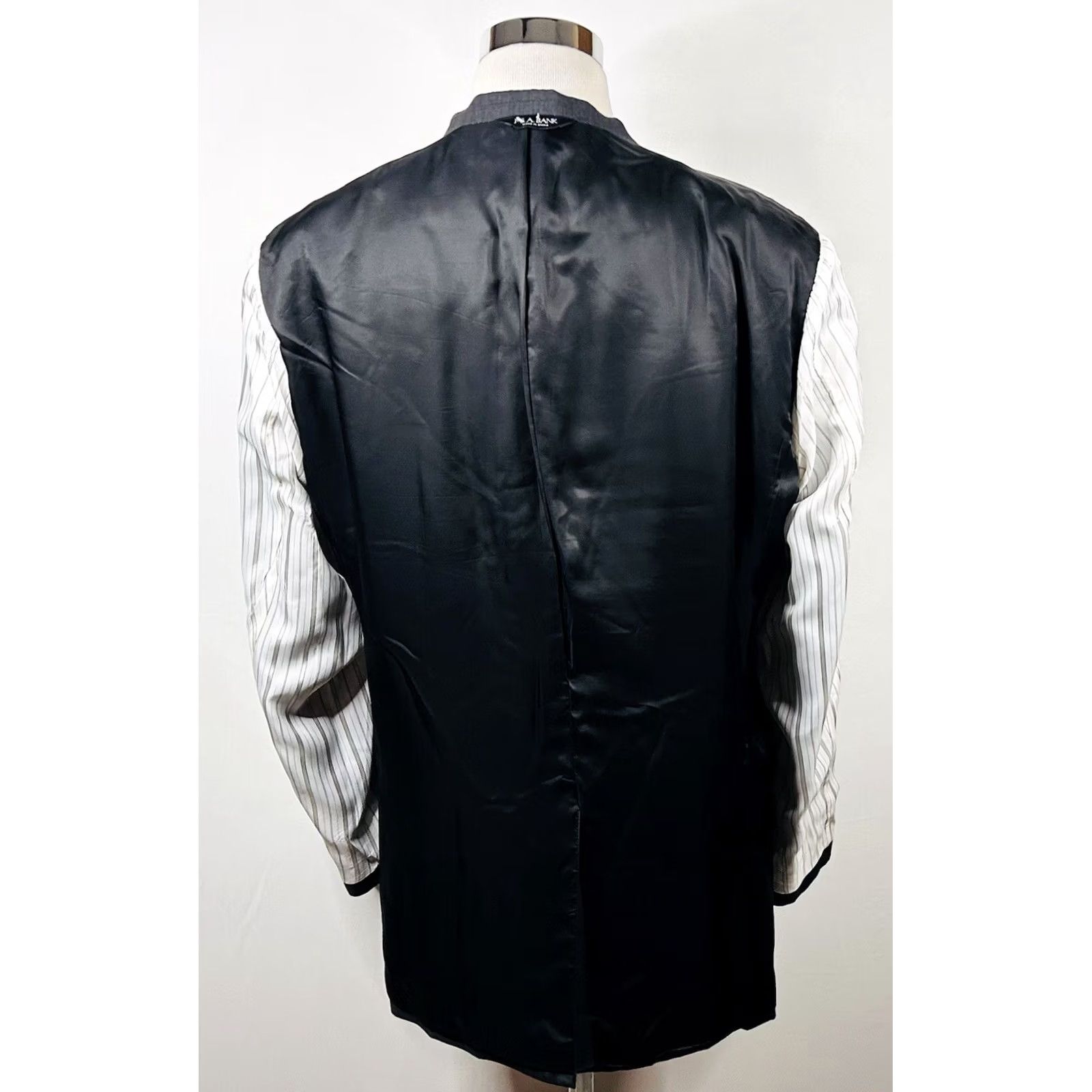Jos. A. Bank Jos A Bank Sport Coat 46L Gray Herringbone 100% Wool Two Button Lined Vented Men Size US XS / EU 42 / 0 - 8 Thumbnail