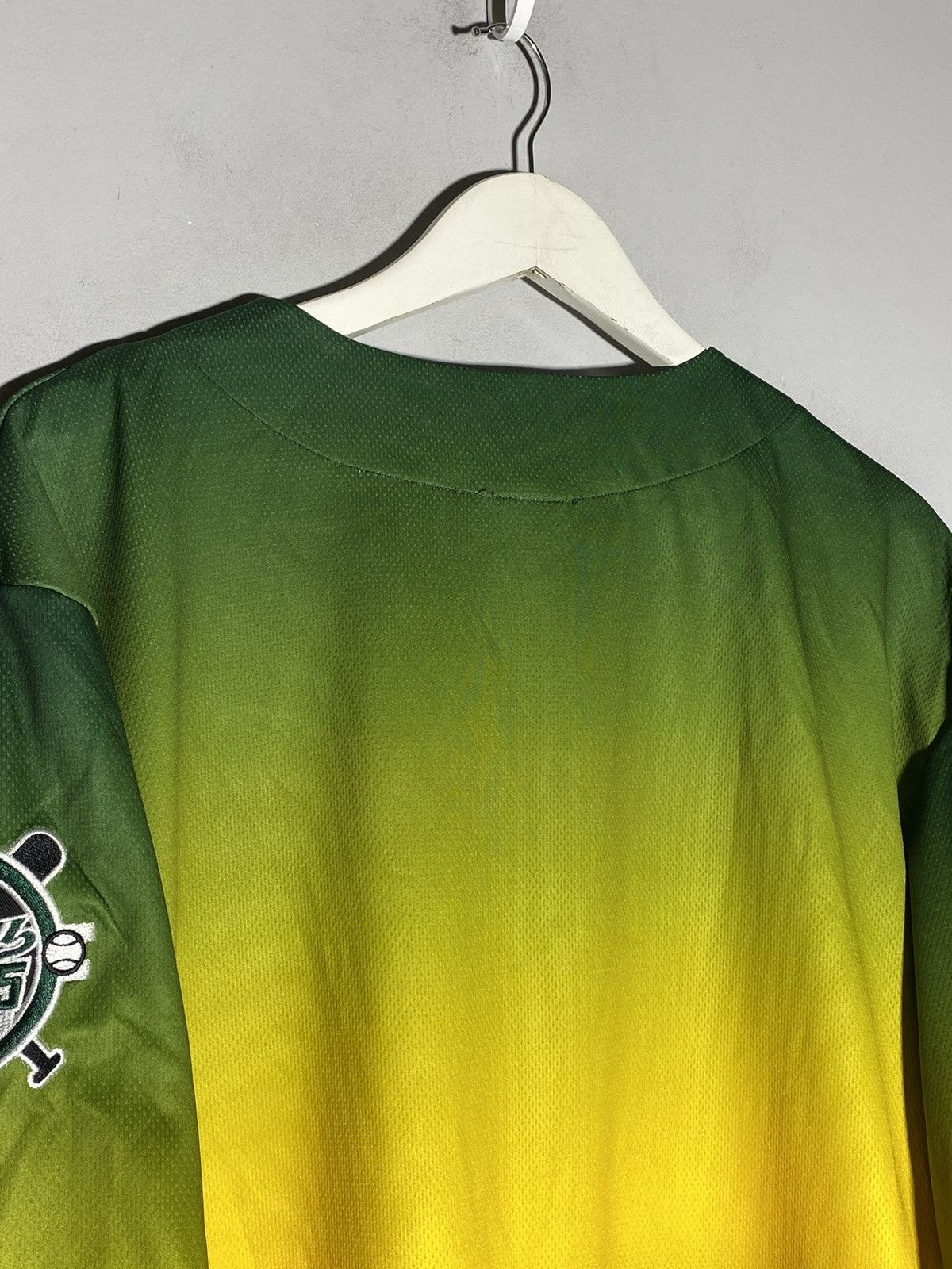 Fubu × Rap Tees × Vintage Vintage FUBU Baseball Jersey Shirt Big Logo Size US L / EU 52-54 / 3 - 4 Thumbnail