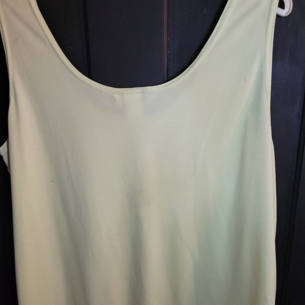 DressCamp Dressbarn womens, nwot, 1x, Silky tank top. Size XXS / US 00 / IT 34 - 8 Thumbnail