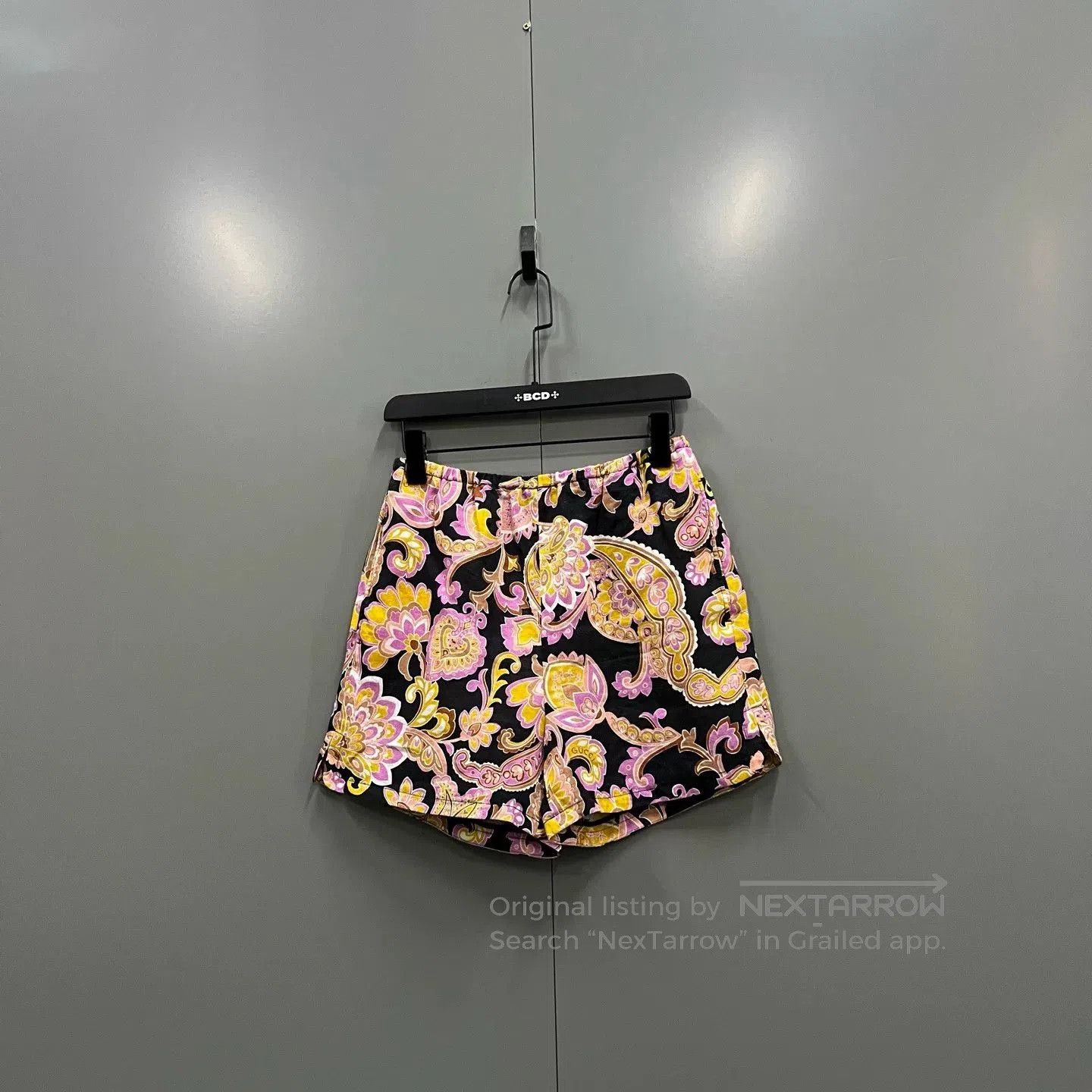 Gucci gucci floral print shorts in size 42. Size 41" - 1 Thumbnail