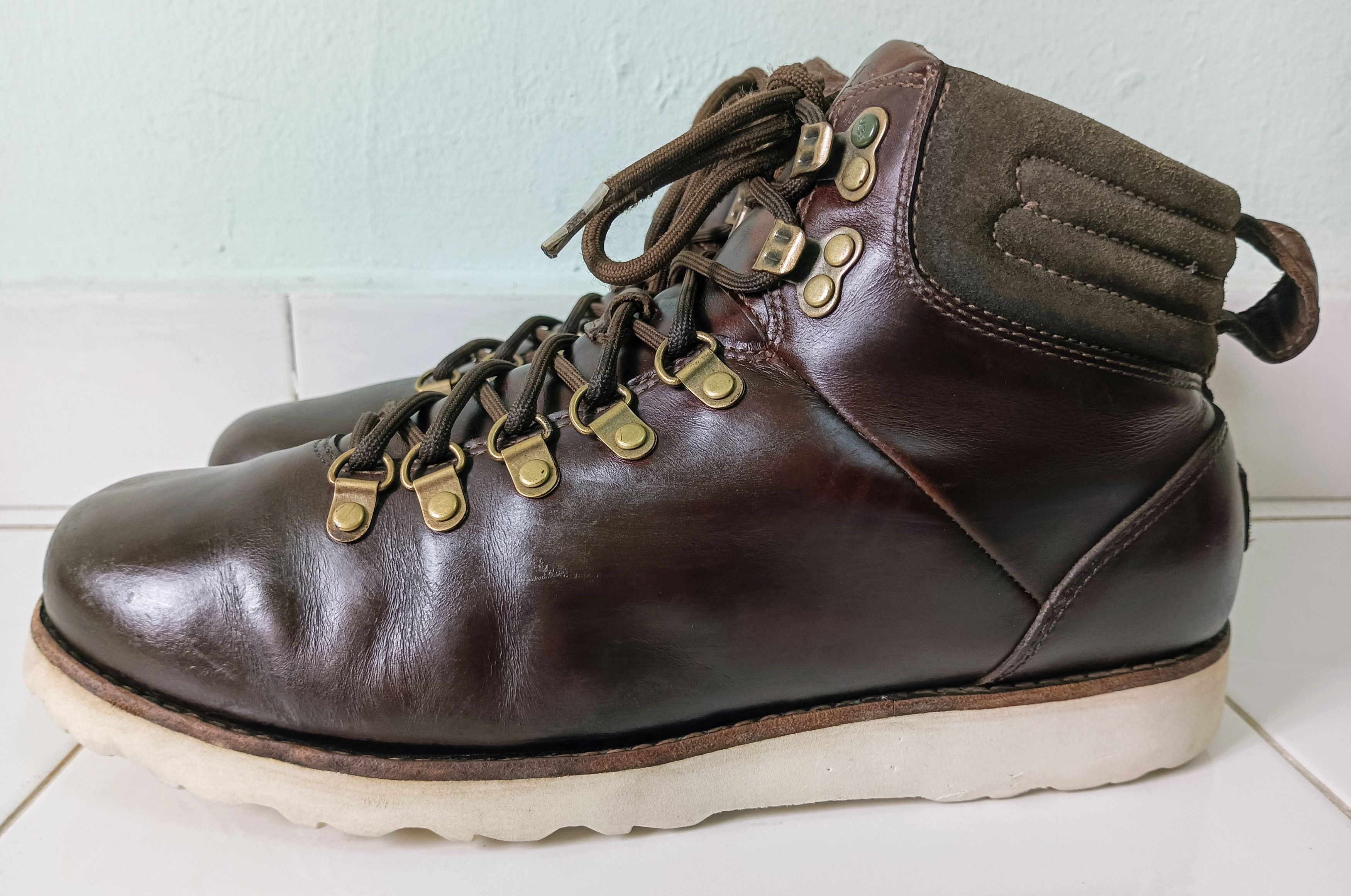 Ugg × Vibram UGG Capulin Mens Leather Waterproof Boots S/N 3238 Size US 10 / EU 43 - 4 Thumbnail