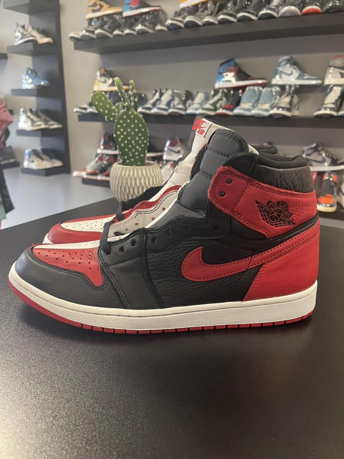 Jordan Brand Size 11.5 - Jordan 1 Retro High OG NRG Homage to Home 2018 Size US 11.5 / EU 44-45 - 1 Thumbnail