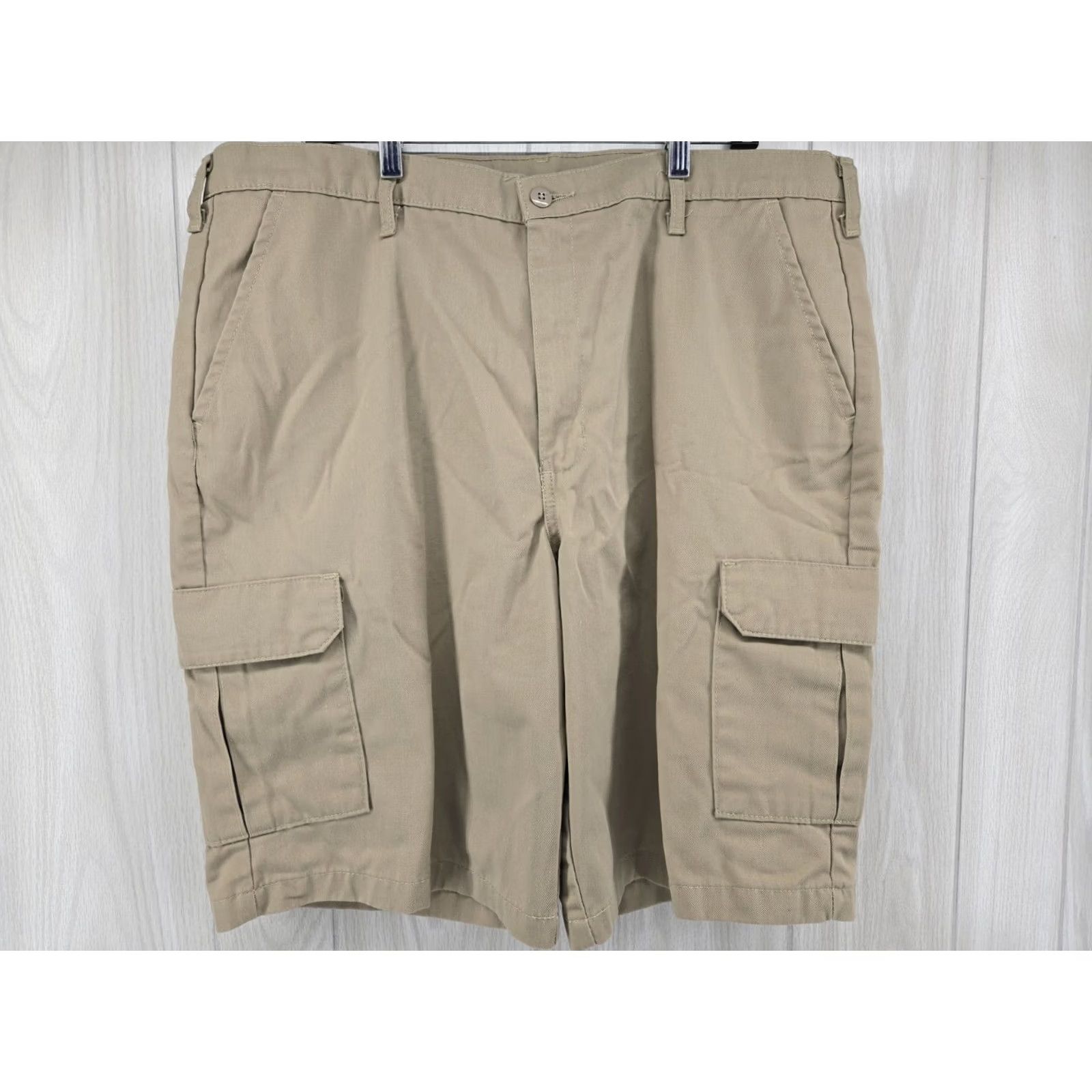 Red Kap Red Kap Cargo Shorts Men’s 40 Khaki Tan Vintage? No, Regular 40 Khaki Cargo Shorts Men’s Size US 40 / EU 56 - 2 Thumbnail