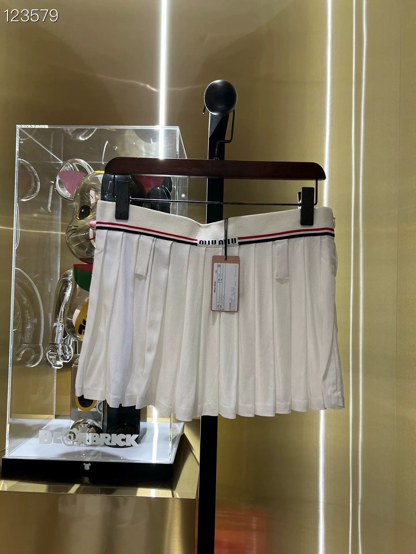 Miu Miu Miu Miu White Striped Logo Pleated Tennis Skirt Size 36" / US 14 / IT 50 - 1 Thumbnail