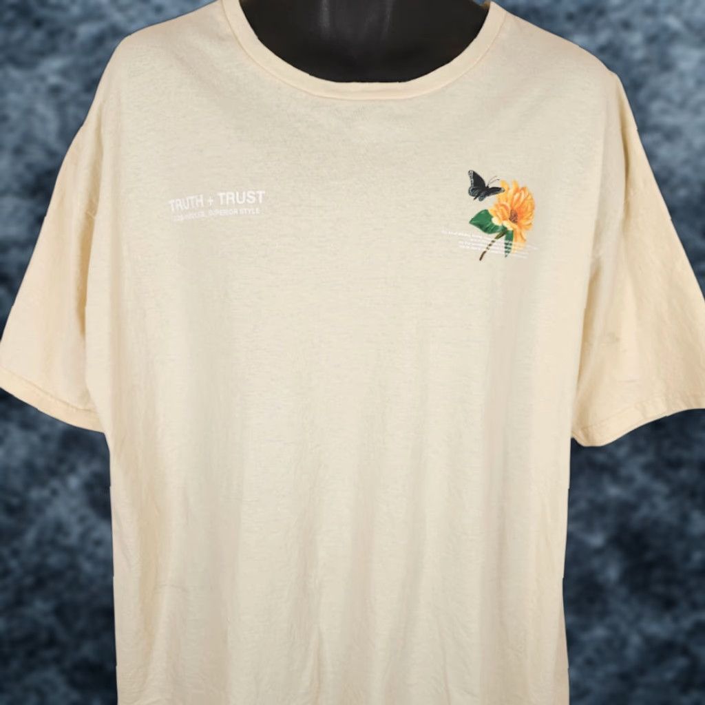 Vintage Truth And Trust Sunflowers T Shirt Mens 2XL Yellow Butterfly Nature Crew Neck Short Sleeve Shirt Mens Size US XXL / EU 58 / 5 - 1 Thumbnail