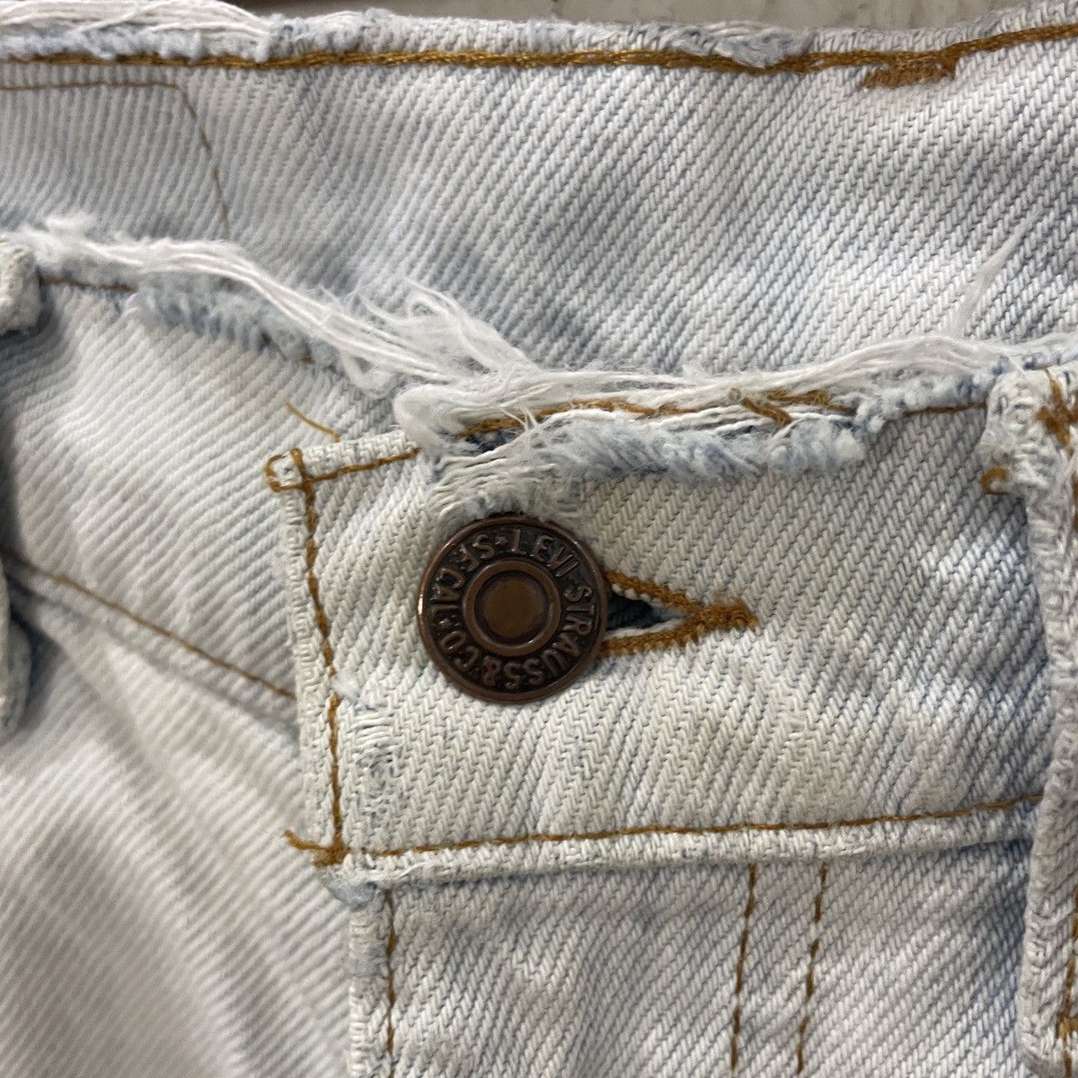 Levi's Vintage Levis 610-0217 Distressed Denim Size US 27 - 5 Thumbnail
