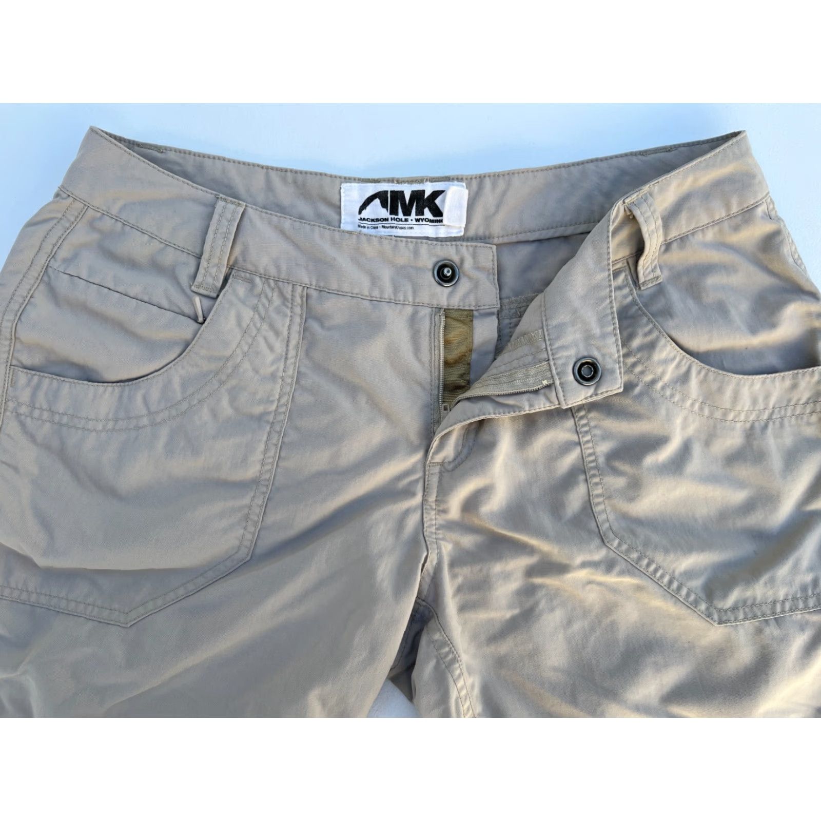Mountain Khakis VINTAGE Mountain Khakis Shorts Women’s Sz 2 Beige 100% Nylon Outdoor Activewear Solid Pockets Chino Size 26" / US 2 / IT 38 - 3 Thumbnail