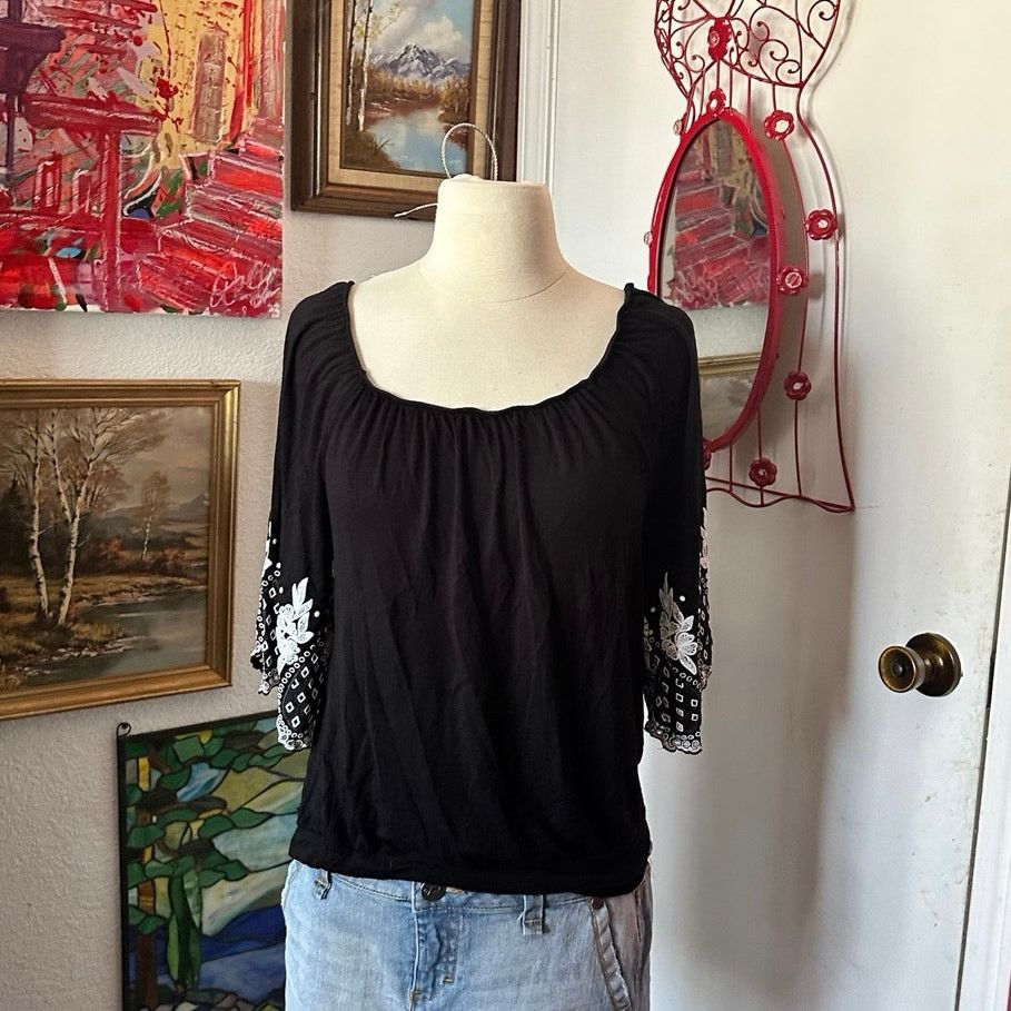 Other ecla black white floral embroidered bohemian top Size L / US 10 / IT 46 - 1 Thumbnail