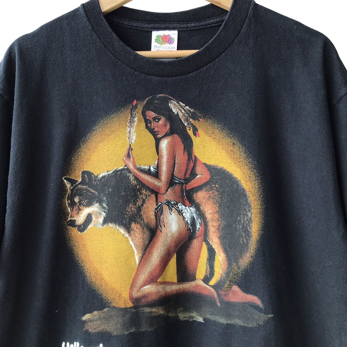 Fruit Of The Loom Yellowstone USA Vintage 1990s Native American Wolf Tee Size US L / EU 52-54 / 3 - 3 Thumbnail