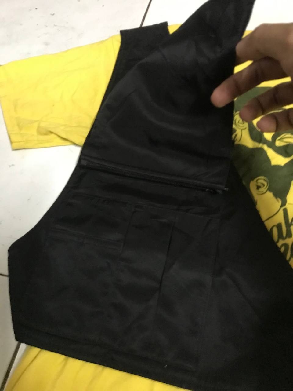 Japanese Brand Japanese Brand Half Vest Black Techwear Size US S / EU 44-46 / 1 - 3 Thumbnail