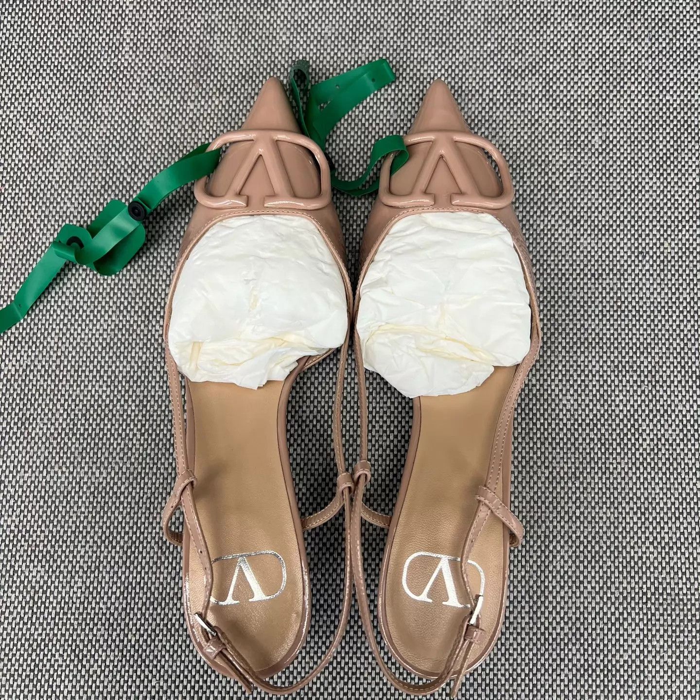 Valentino Valentino Pointed Toe Nude Heels 39.5 with box Size US 9 / IT 39 - 6 Thumbnail