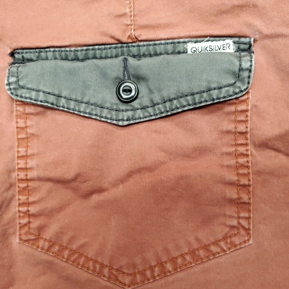 Quiksilver Quiksilver Shorts Mens 33 Red Drawstring Adjustable Waist Twill Outdoor Skate Bermuda Twill Casual Men Red 90s Size US 33 - 4 Thumbnail