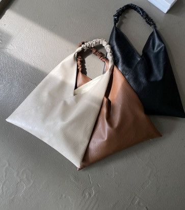 Japanese Brand Huskycat Korean minimalist tote bag Size ONE SIZE - 1 Thumbnail