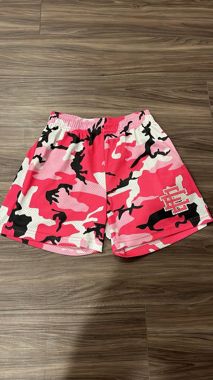 Eric Emanuel Eric Emanual EE® Basic Pink White Black War Camo Size Large Size US 32 / EU 48 - 1 Thumbnail