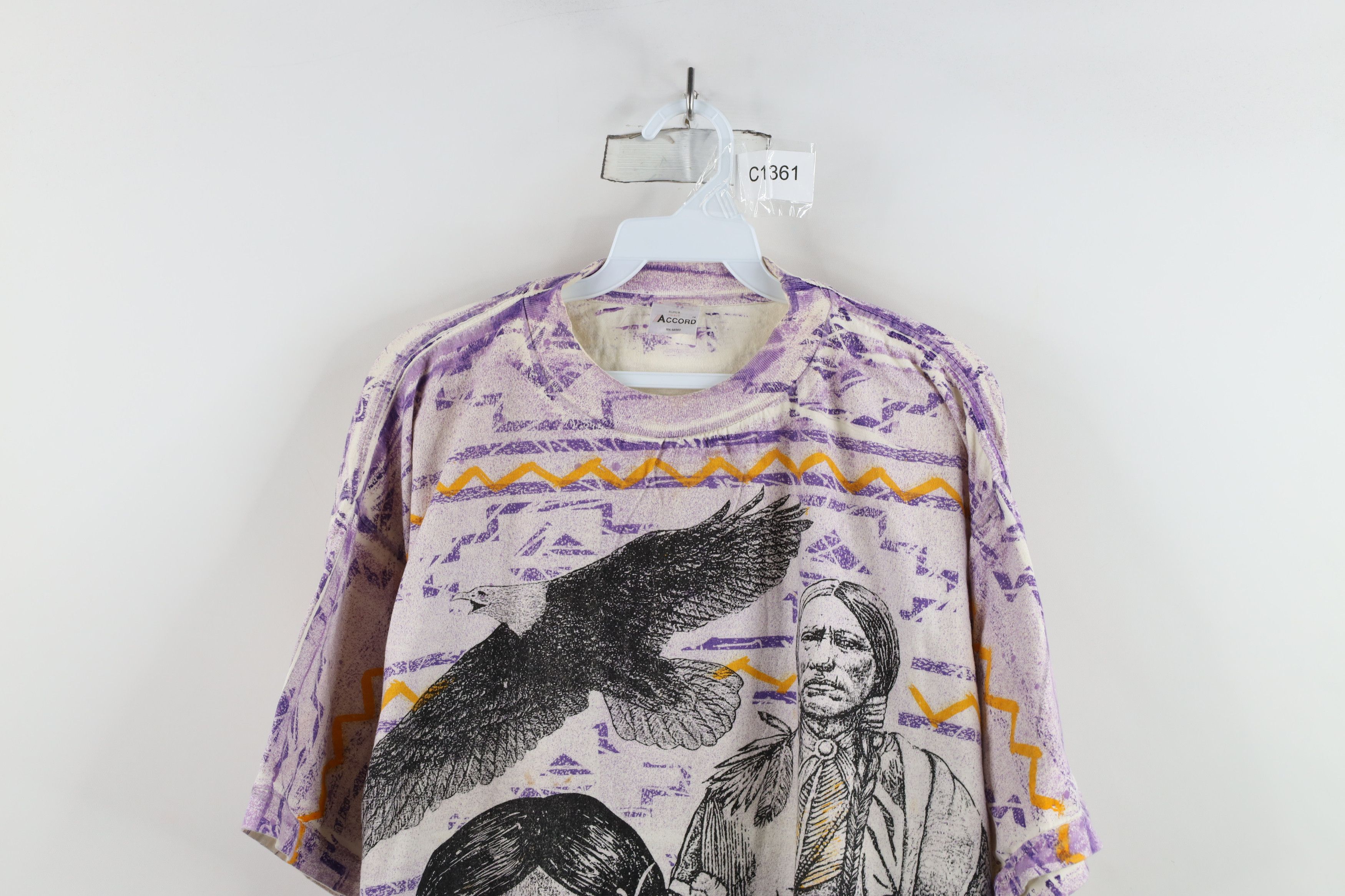 Vintage Vintage 90s Streetwear Southwestern Wolf Eagle Over T-Shirt Size US L / EU 52-54 / 3 - 2 Thumbnail