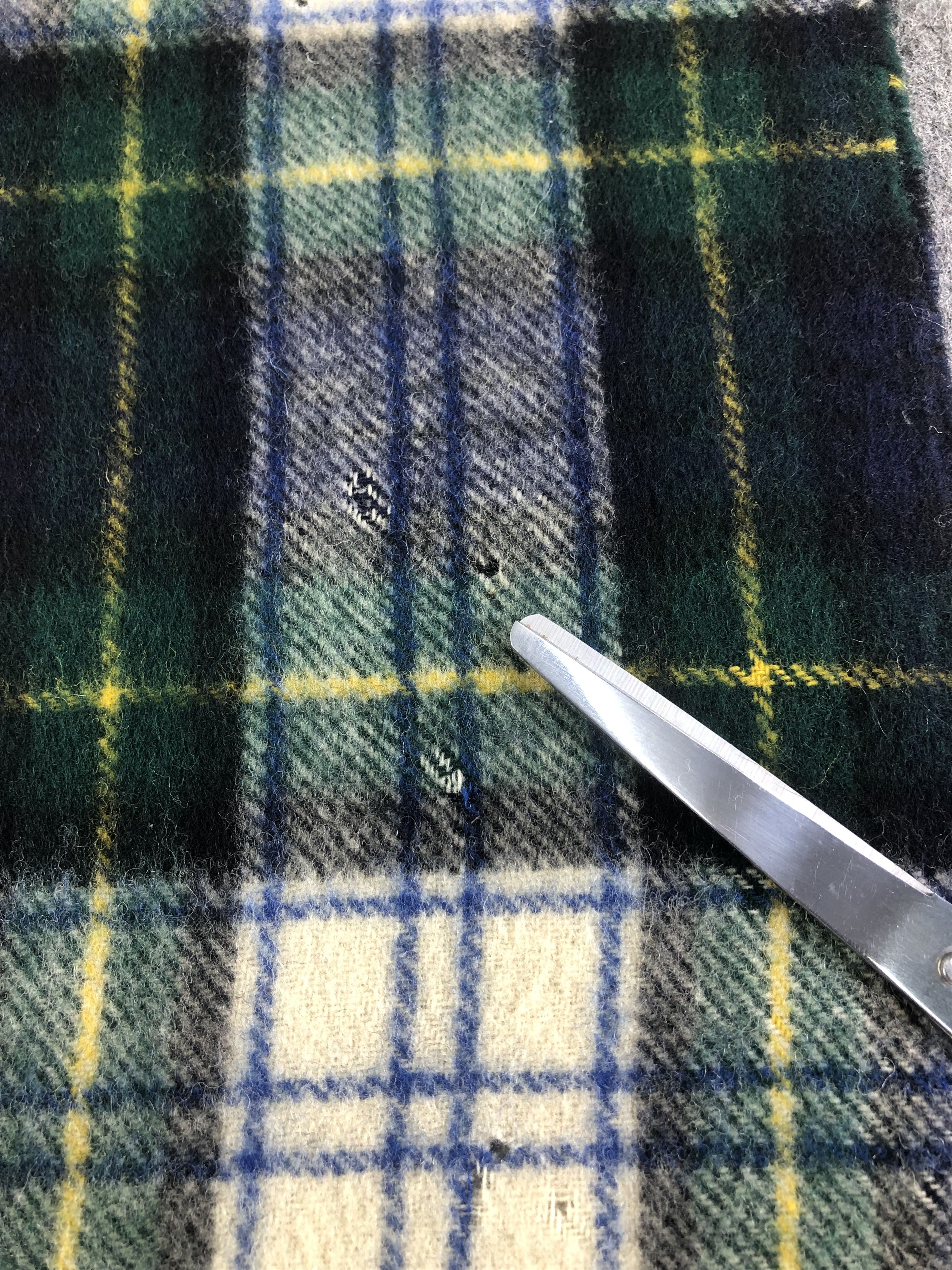 Begg x Co Begg Of AYR Scarf / Muffler / Neckwear Size ONE SIZE - 6 Thumbnail