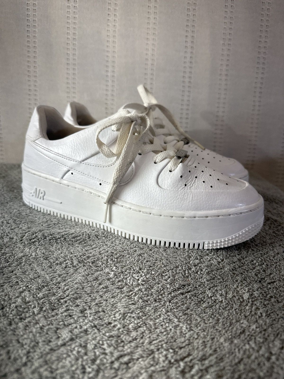 Nike Nike Air Force 1 Sage Low Triple White (Women's) Size US 8 / IT 38 - 1 Thumbnail