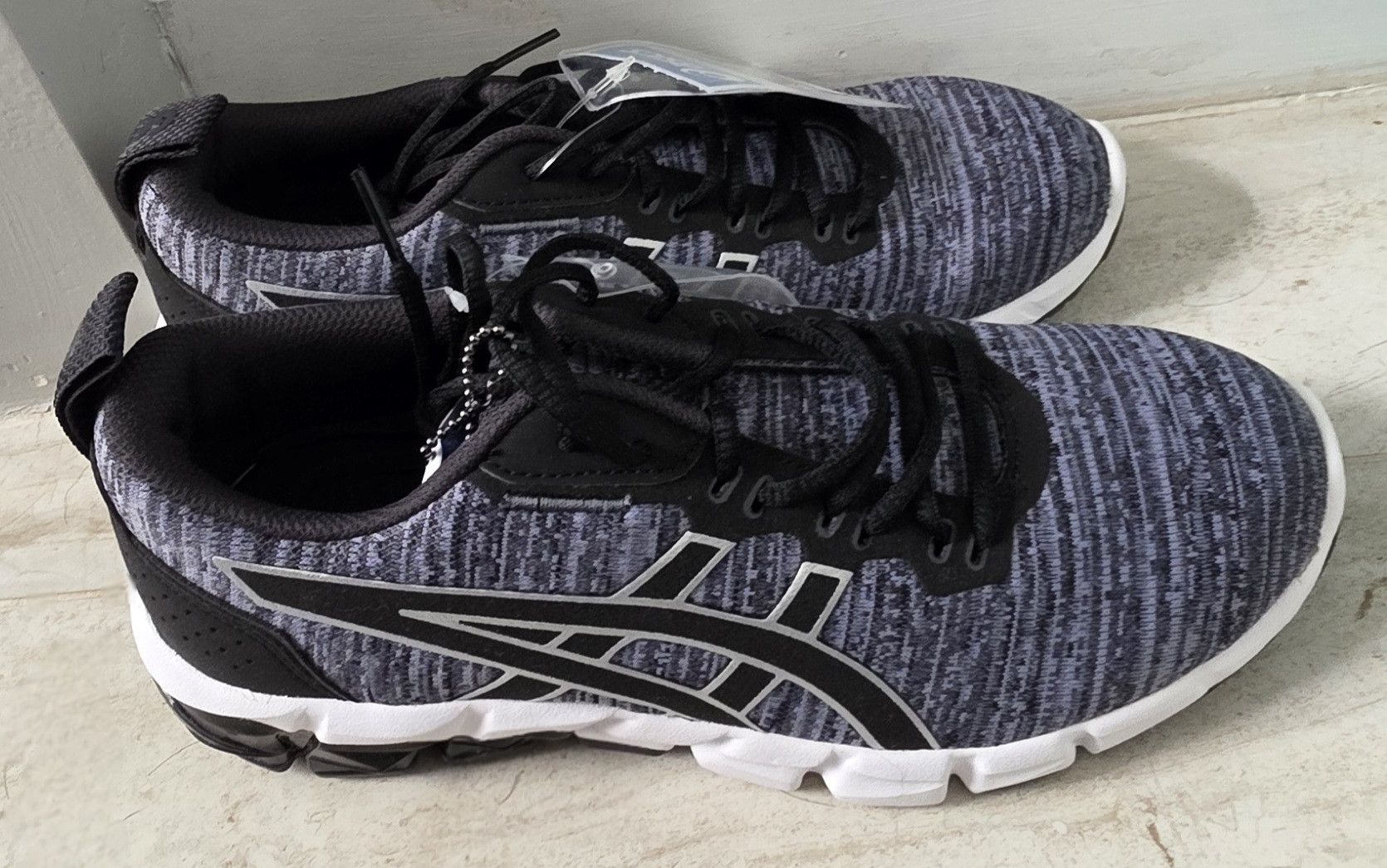 Asics NWOB Asics Gel-Quantum 90 2 Graphite Grey Black Sneakers 7 Size US 7 / IT 37 - 2 Thumbnail
